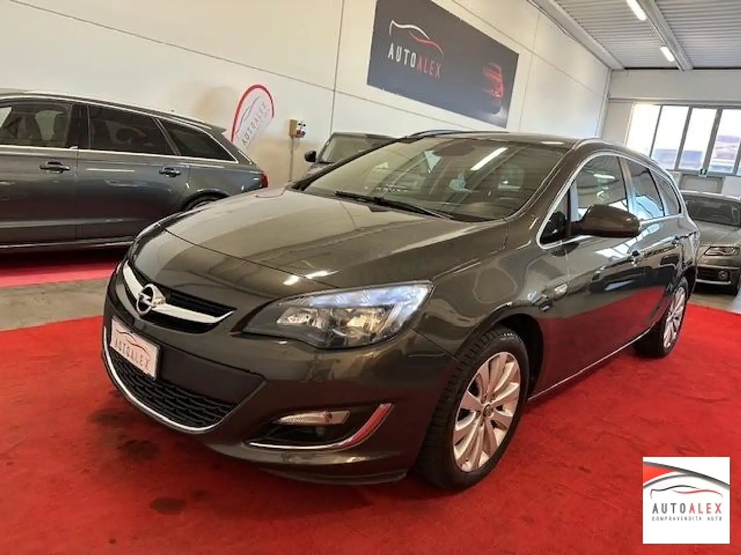 Opel Astra Sports Tourer 1.4 Cosmo Gpl NEOPATENTATI Grijs - 1