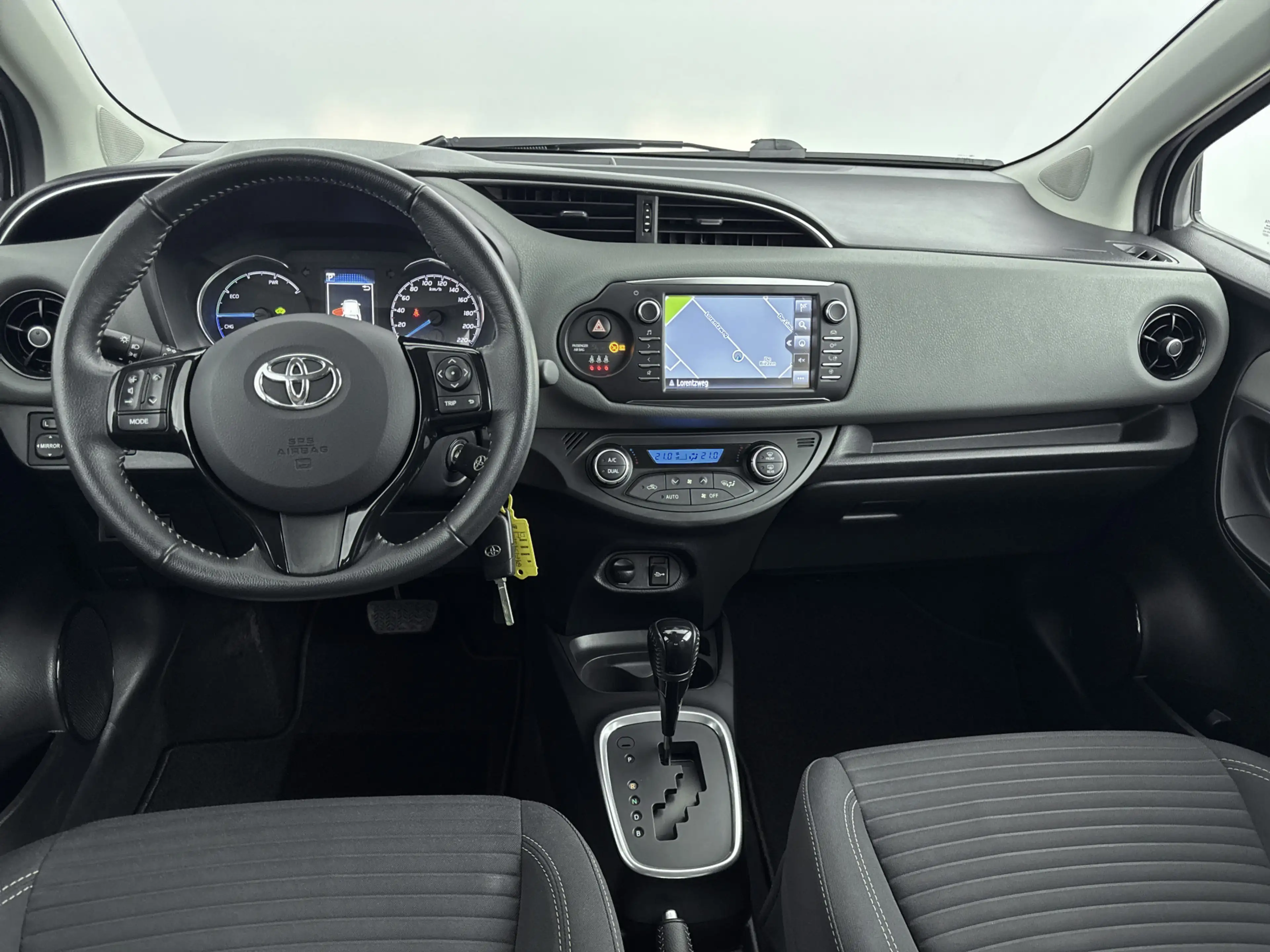 Toyota Yaris 1.5 Hybrid Active | Navigatie | Achteruitrijcamera — photo 4