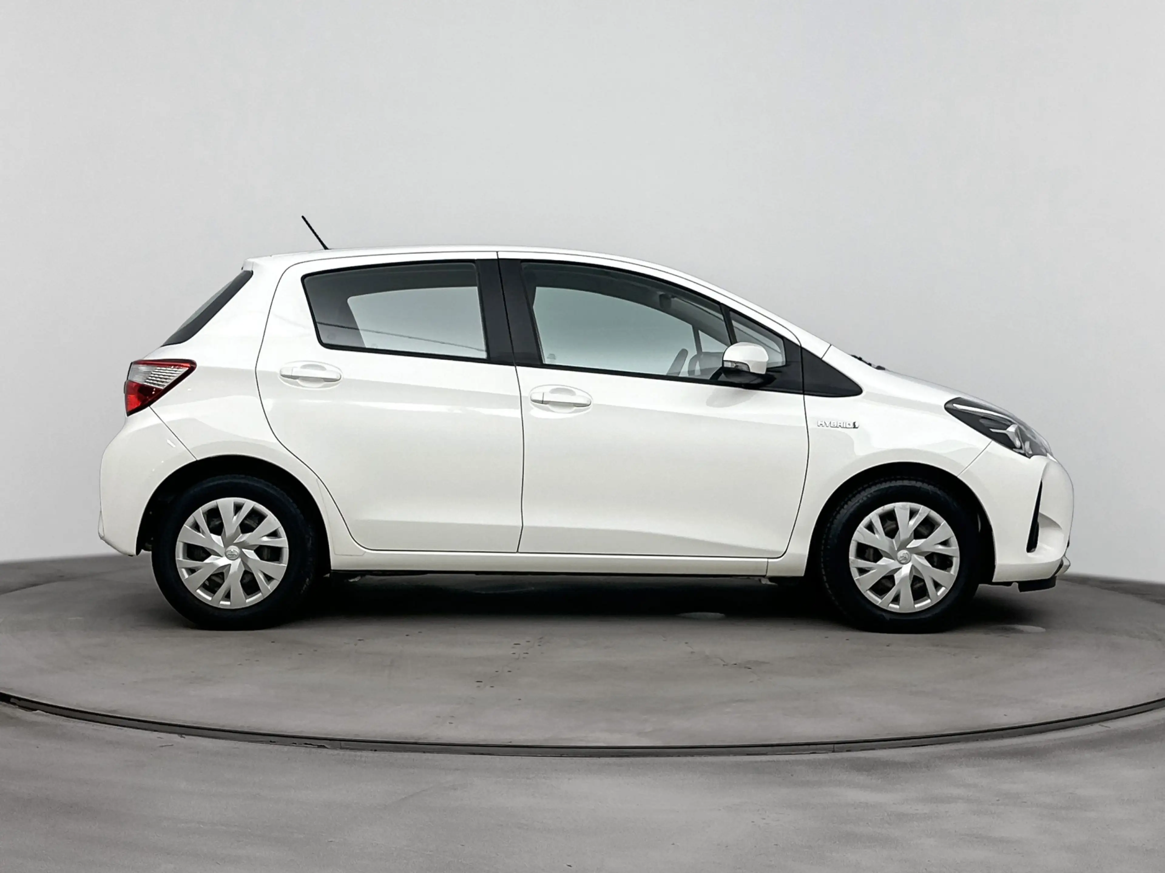 Toyota Yaris 1.5 Hybrid Active | Navigatie | Achteruitrijcamera — photo 12