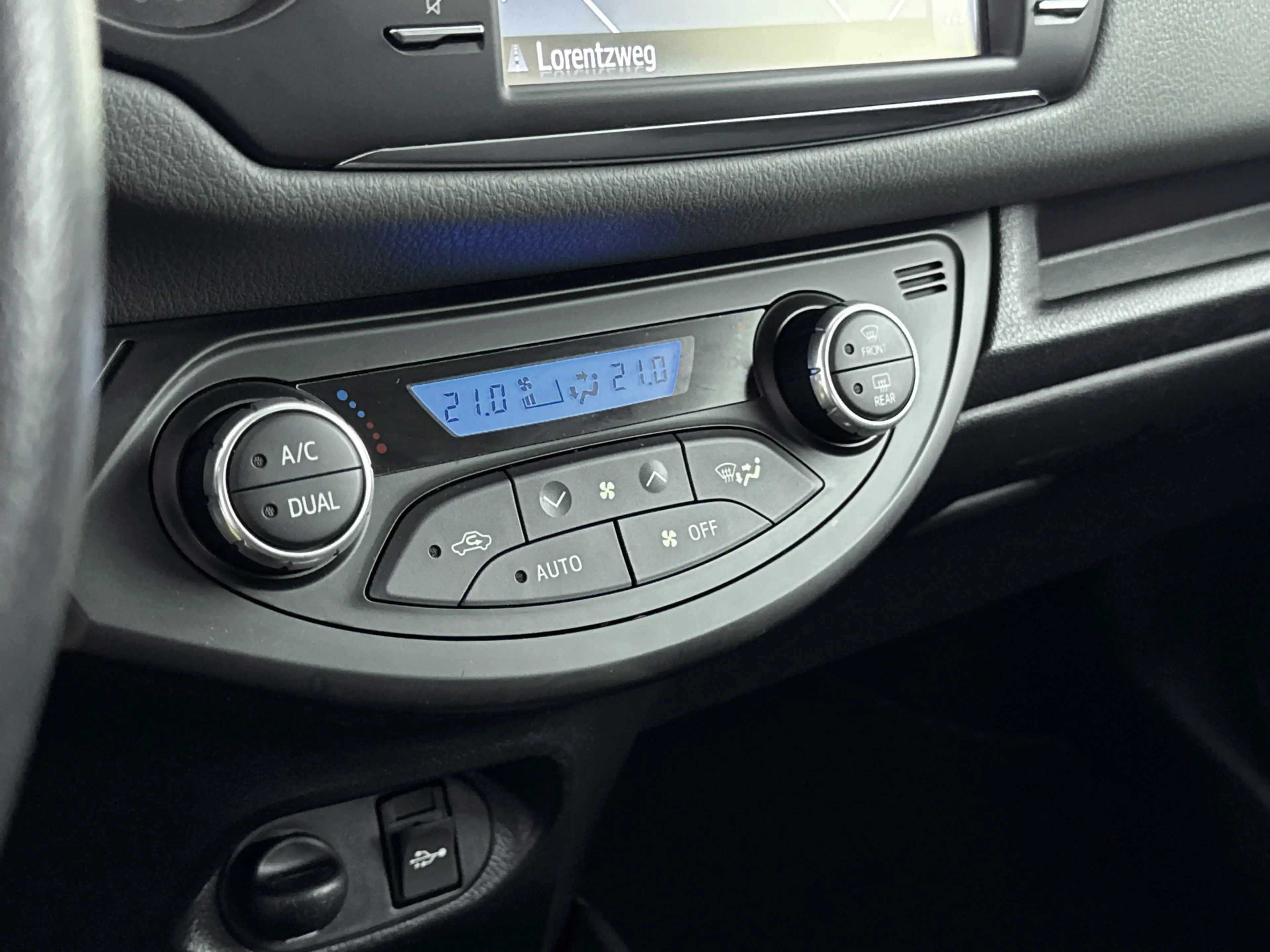Toyota Yaris 1.5 Hybrid Active | Navigatie | Achteruitrijcamera — photo 10