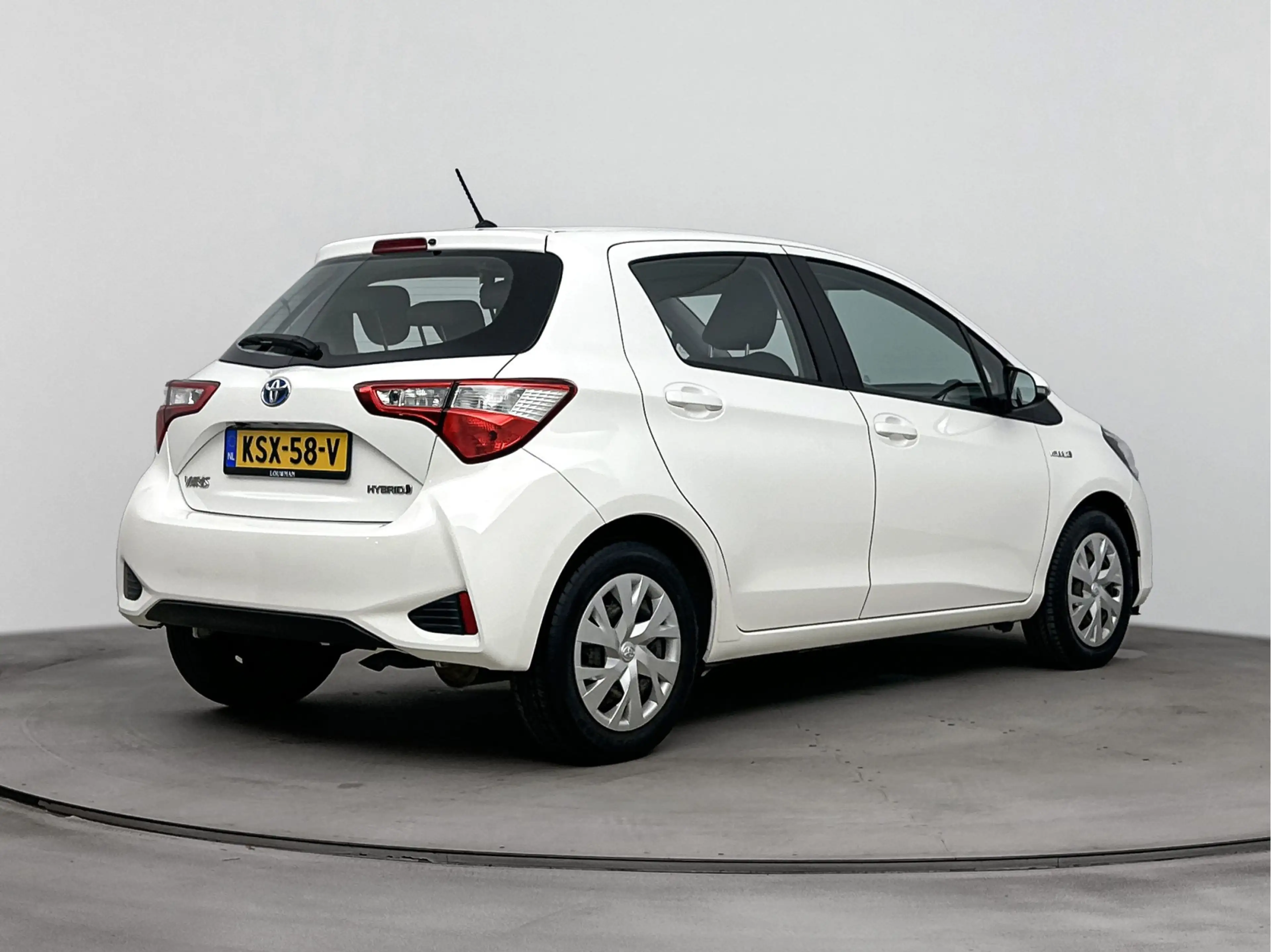 Toyota Yaris 1.5 Hybrid Active | Navigatie | Achteruitrijcamera — photo 2