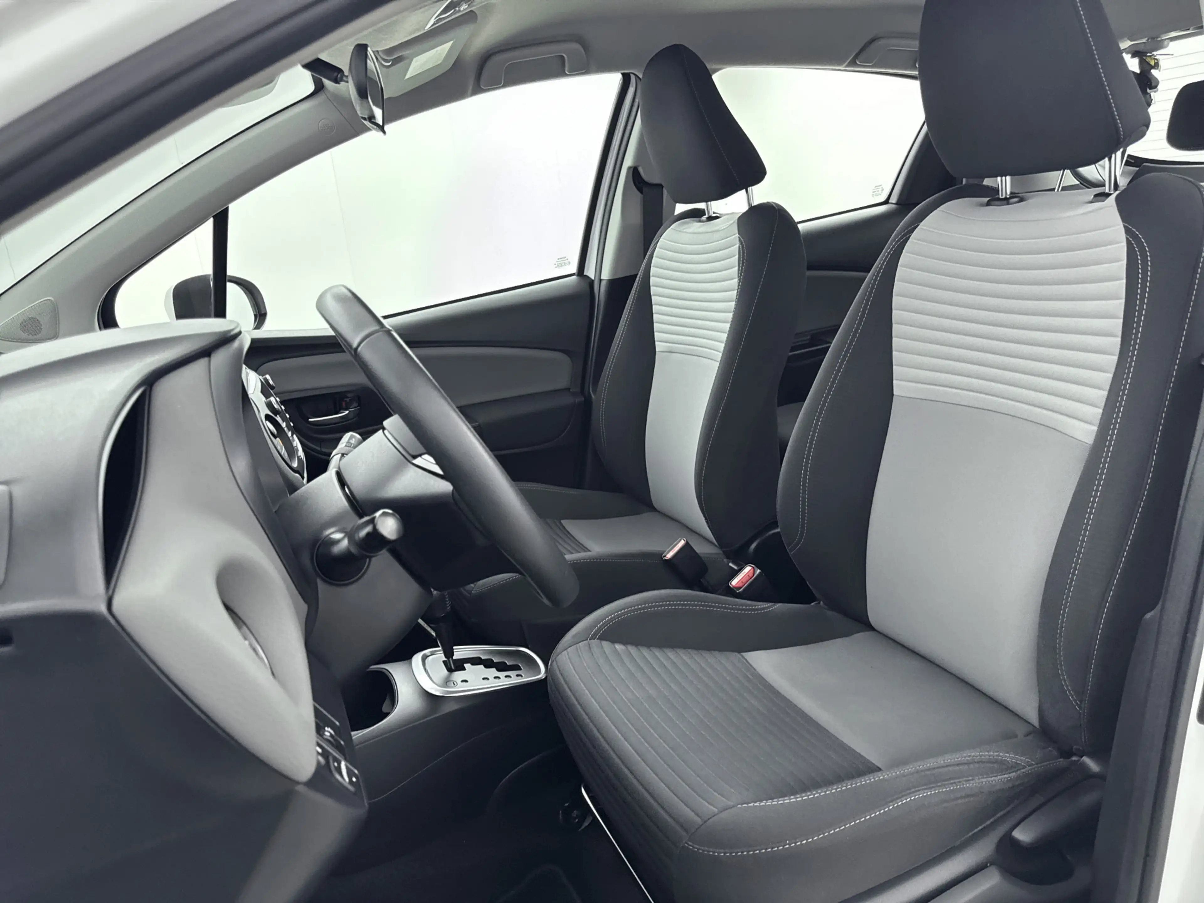 Toyota Yaris 1.5 Hybrid Active | Navigatie | Achteruitrijcamera — photo 15