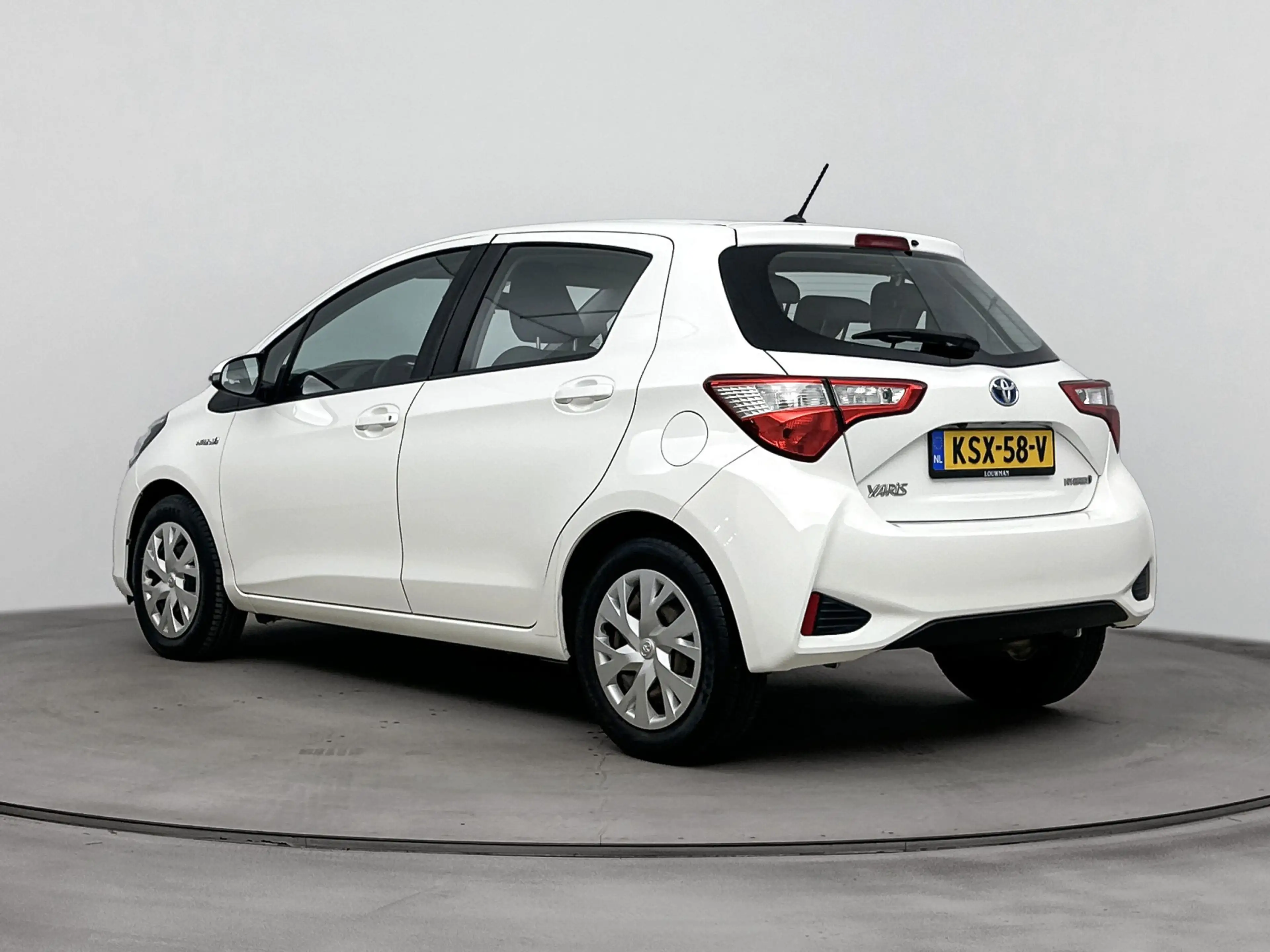 Toyota Yaris 1.5 Hybrid Active | Navigatie | Achteruitrijcamera — photo 14