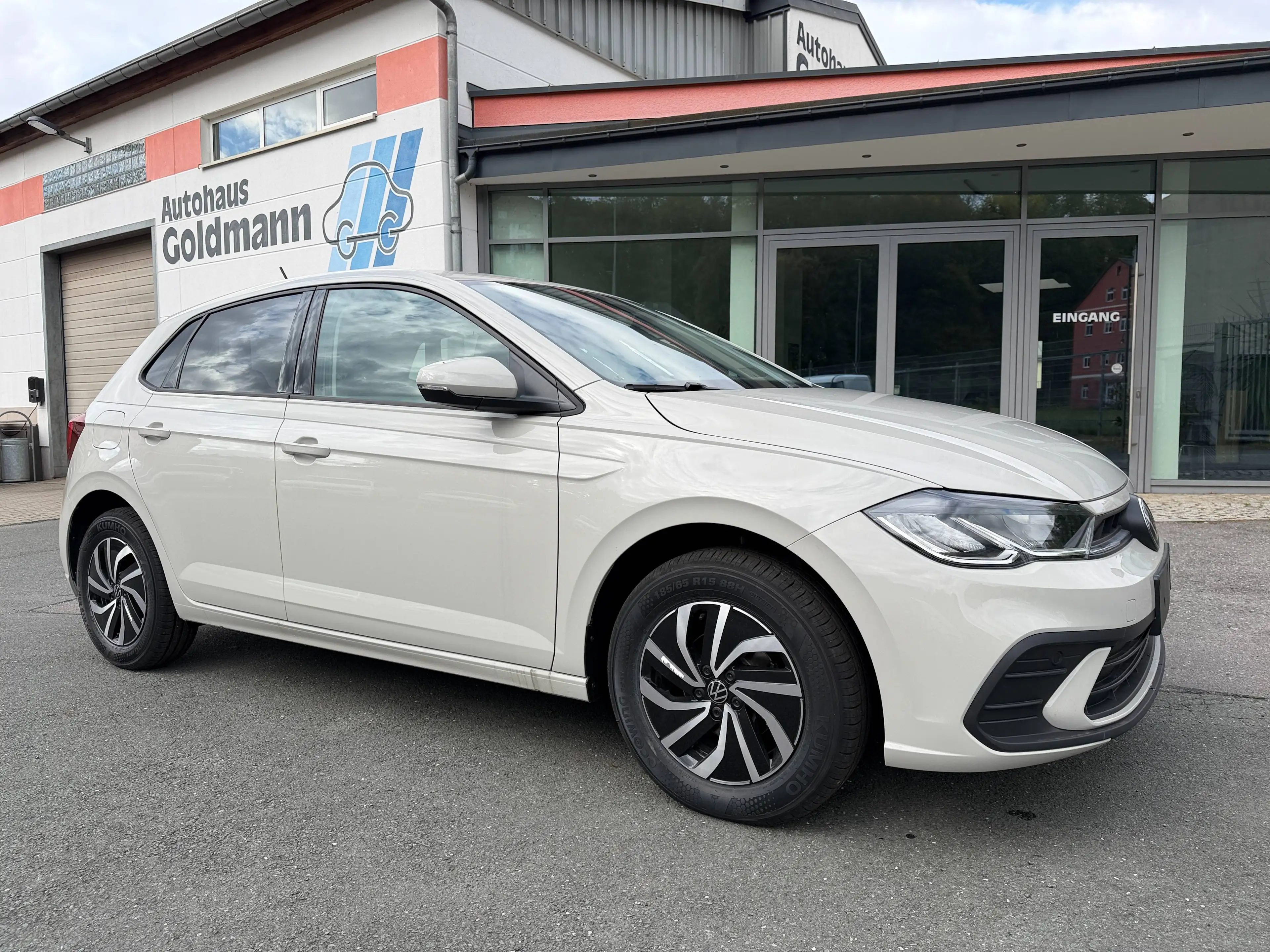 Volkswagen Polo Polo 1.0 TSI DSG Life LED App Kamera 5J.-Garantie