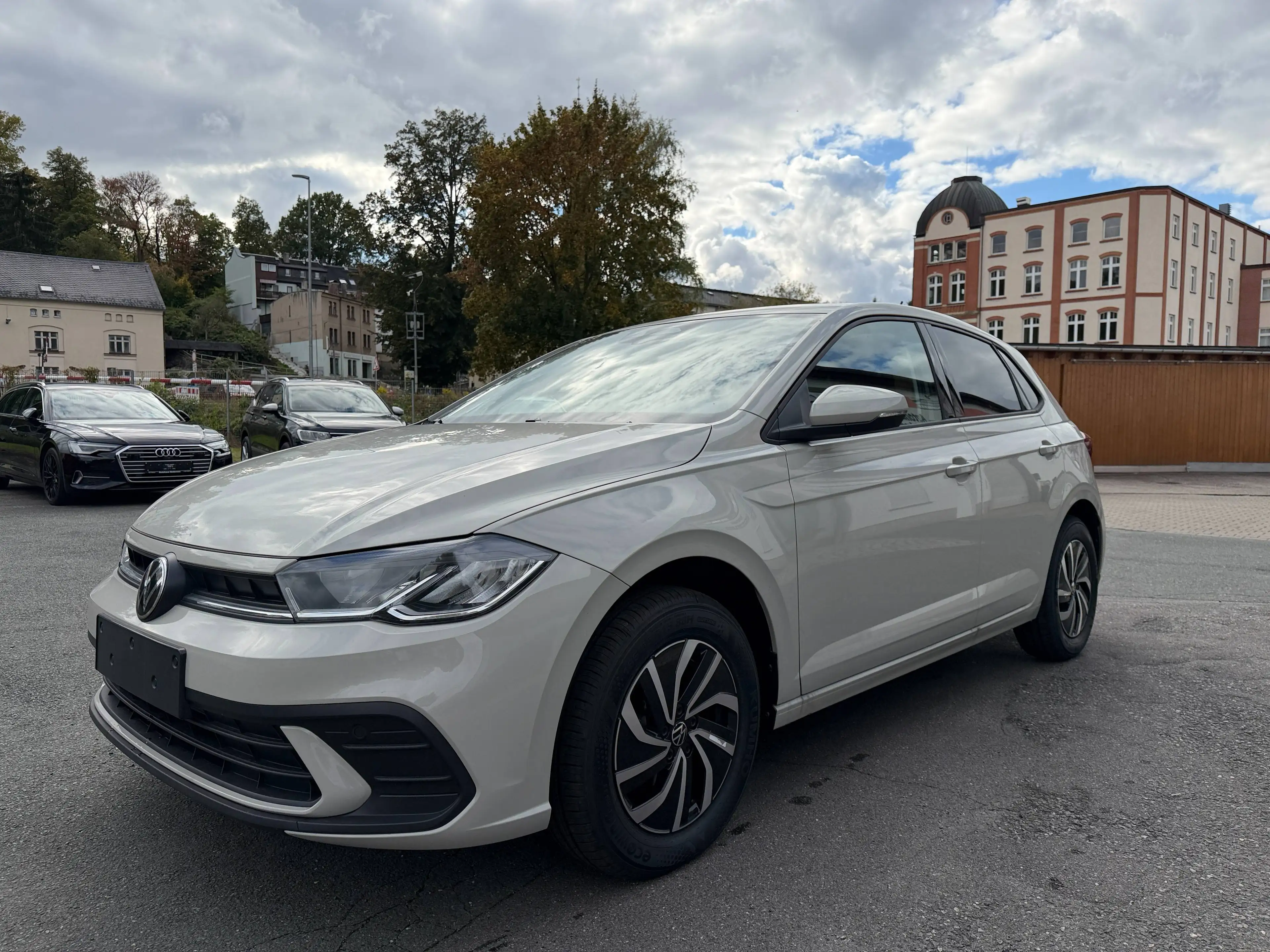 Volkswagen Polo Polo 1.0 TSI DSG Life LED App Kamera 5J.-Garantie — photo 10