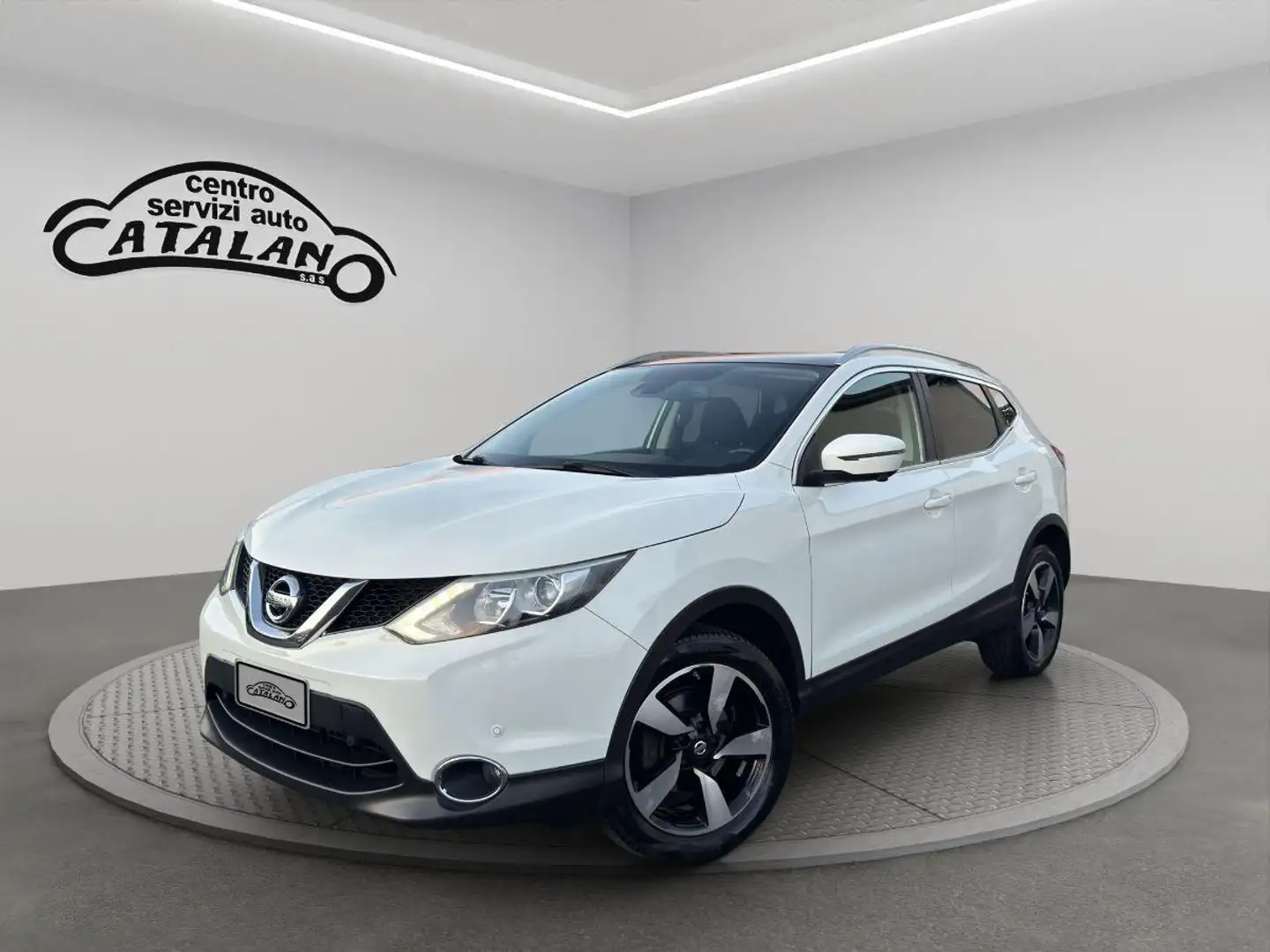Nissan Qashqai 1.6 dCi 130cv 2WD Tekna tetto navi 360° Bianco - 1