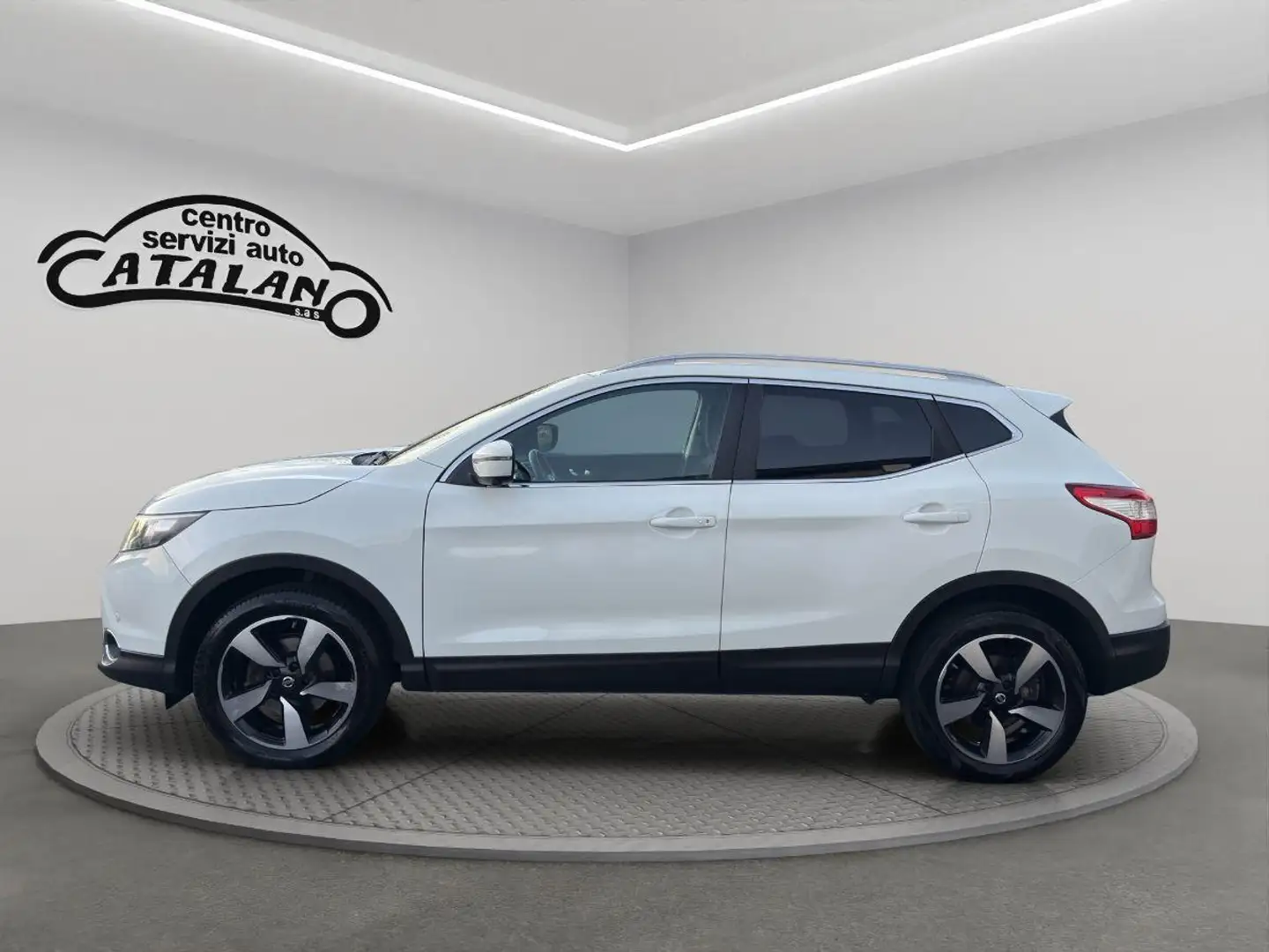 Nissan Qashqai 1.6 dCi 130cv 2WD Tekna tetto navi 360° Bianco - 2