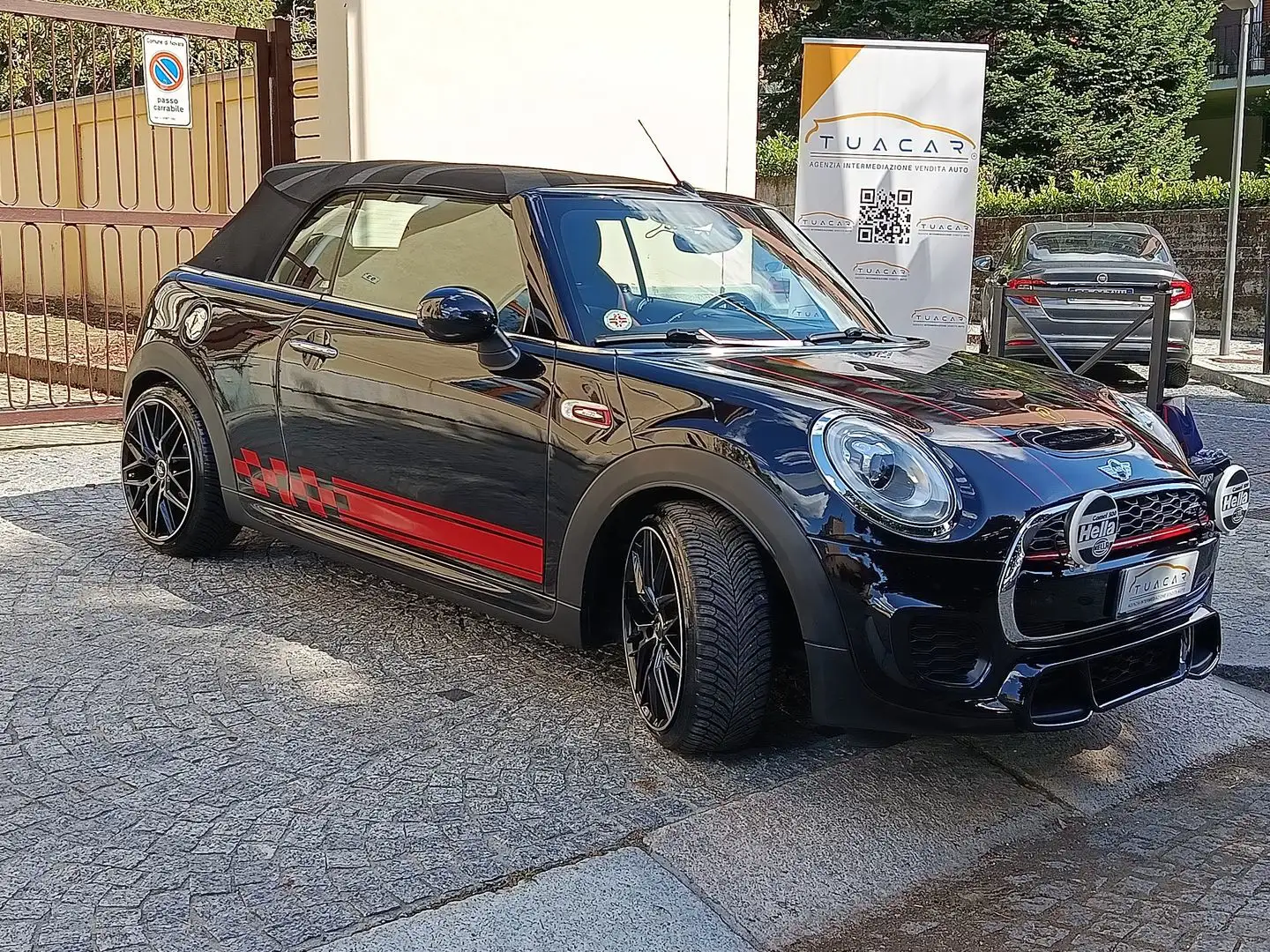 MINI John Cooper Works Cabrio 2.0 Boost Noir - 2