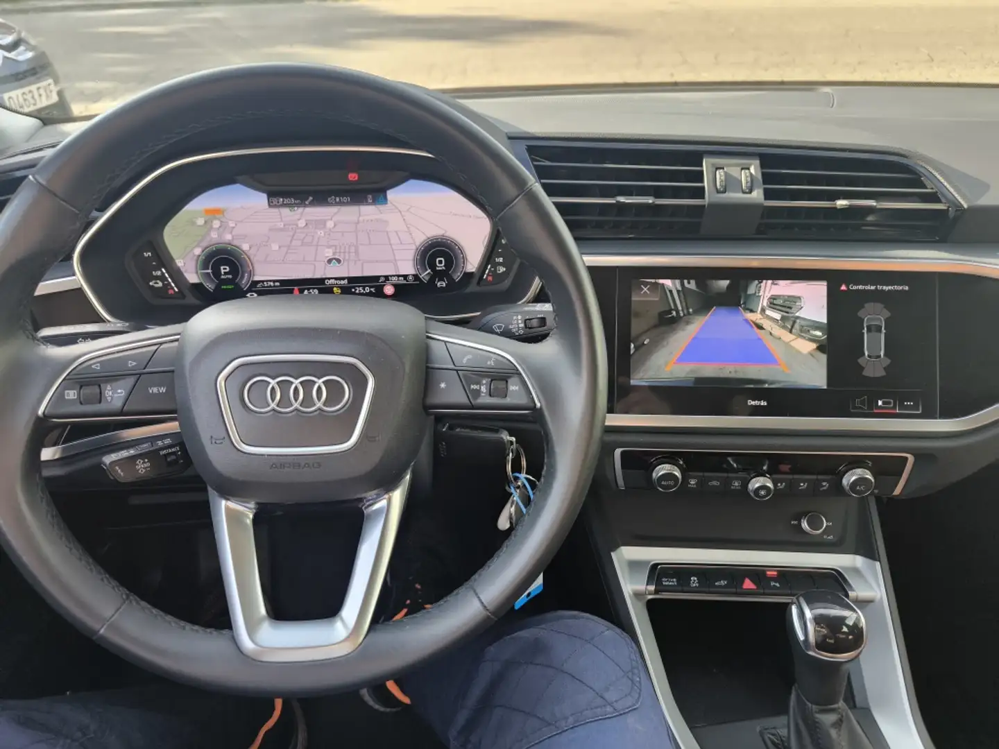 Audi Q3 Sportback 45 TFSIe Black line S-tronic Gris - 2