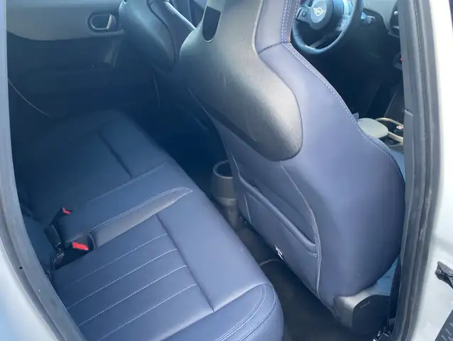 Mini Hatch view 20