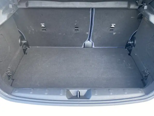 Mini Hatch view 19
