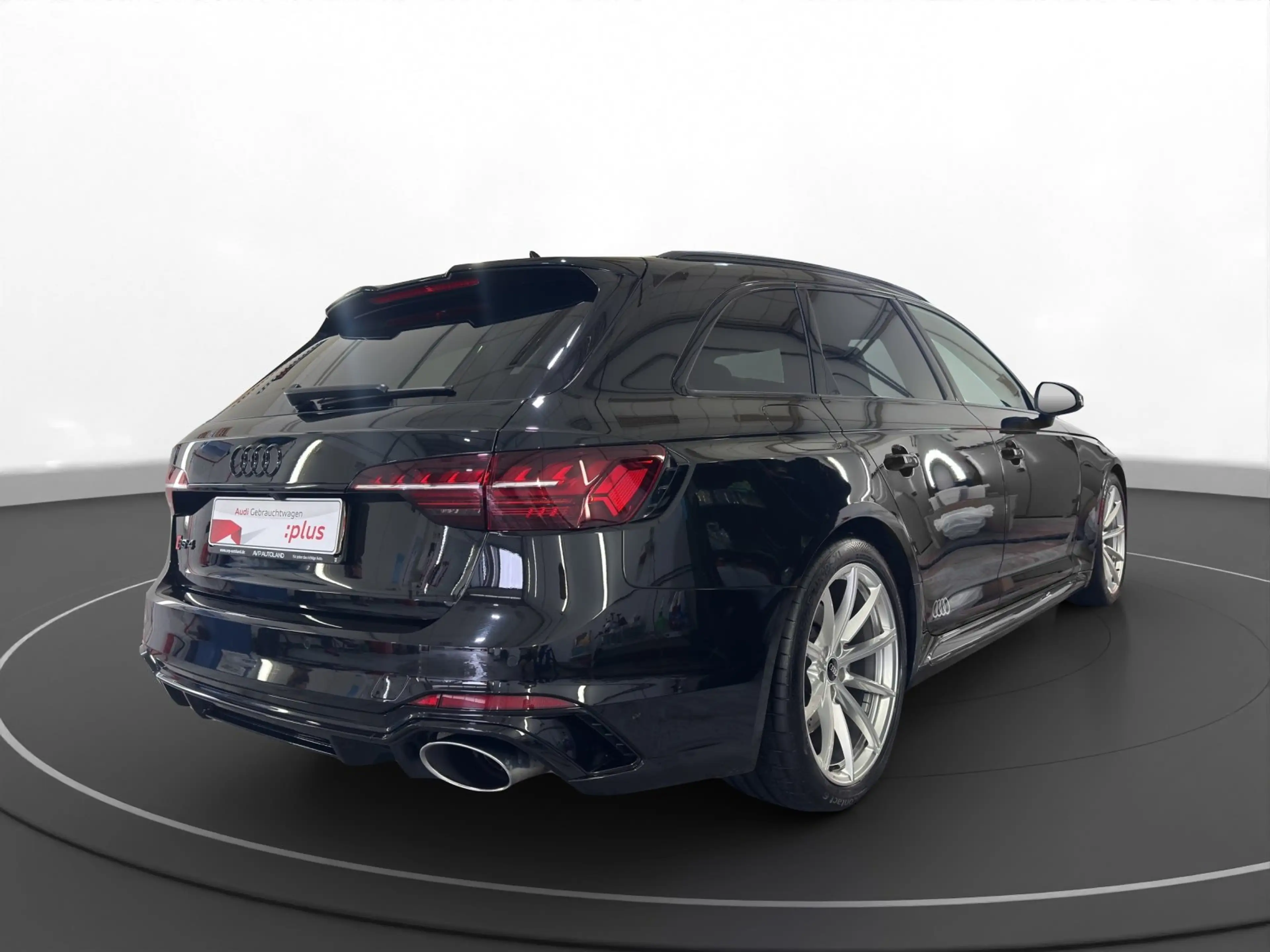 Audi RS4 Avant 2.9 TFSI quattro tiptr. | PANO | AHK — photo 6