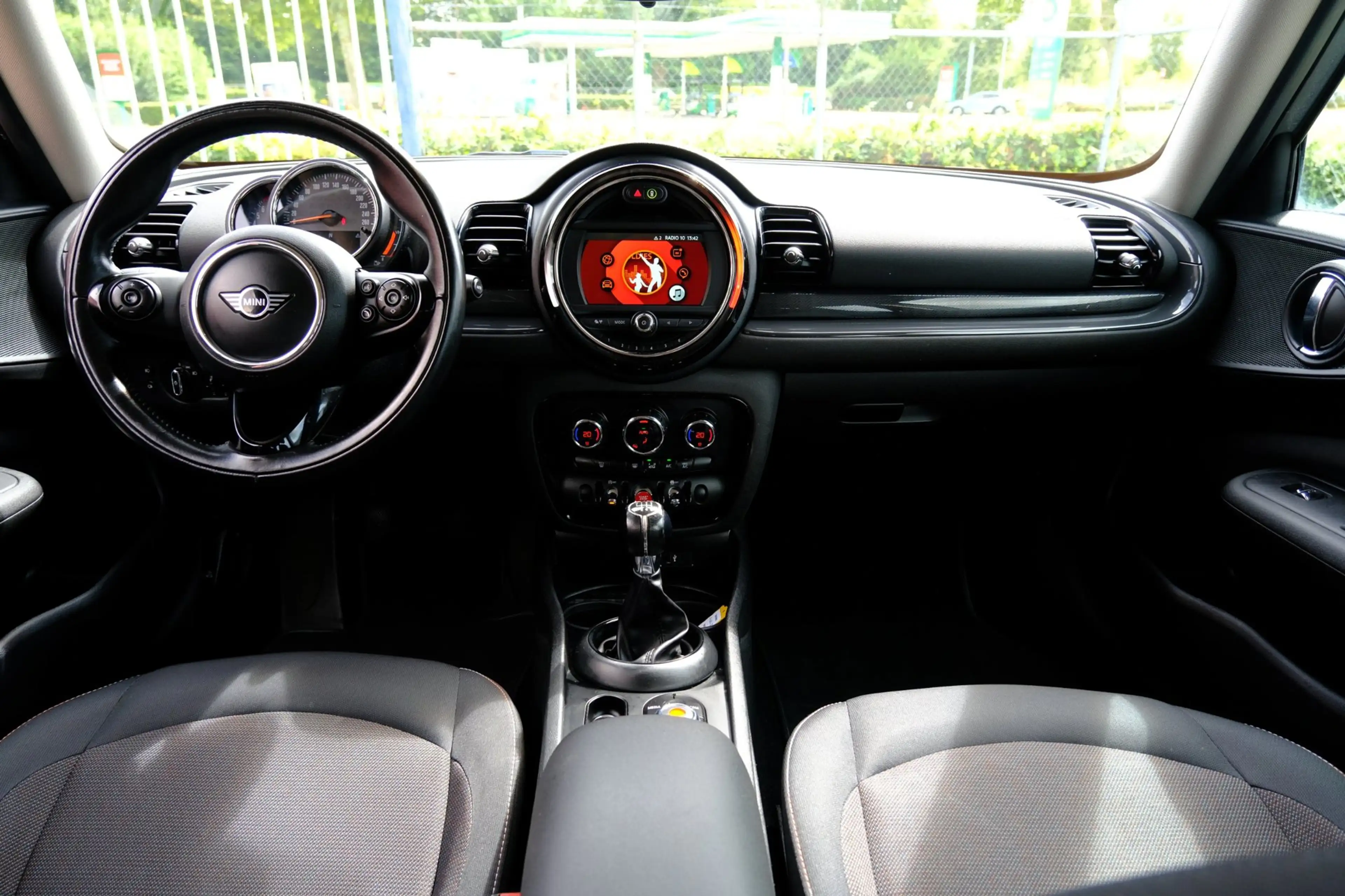 MINI One Clubman 1.5 Chili Clima|LMV — photo 11