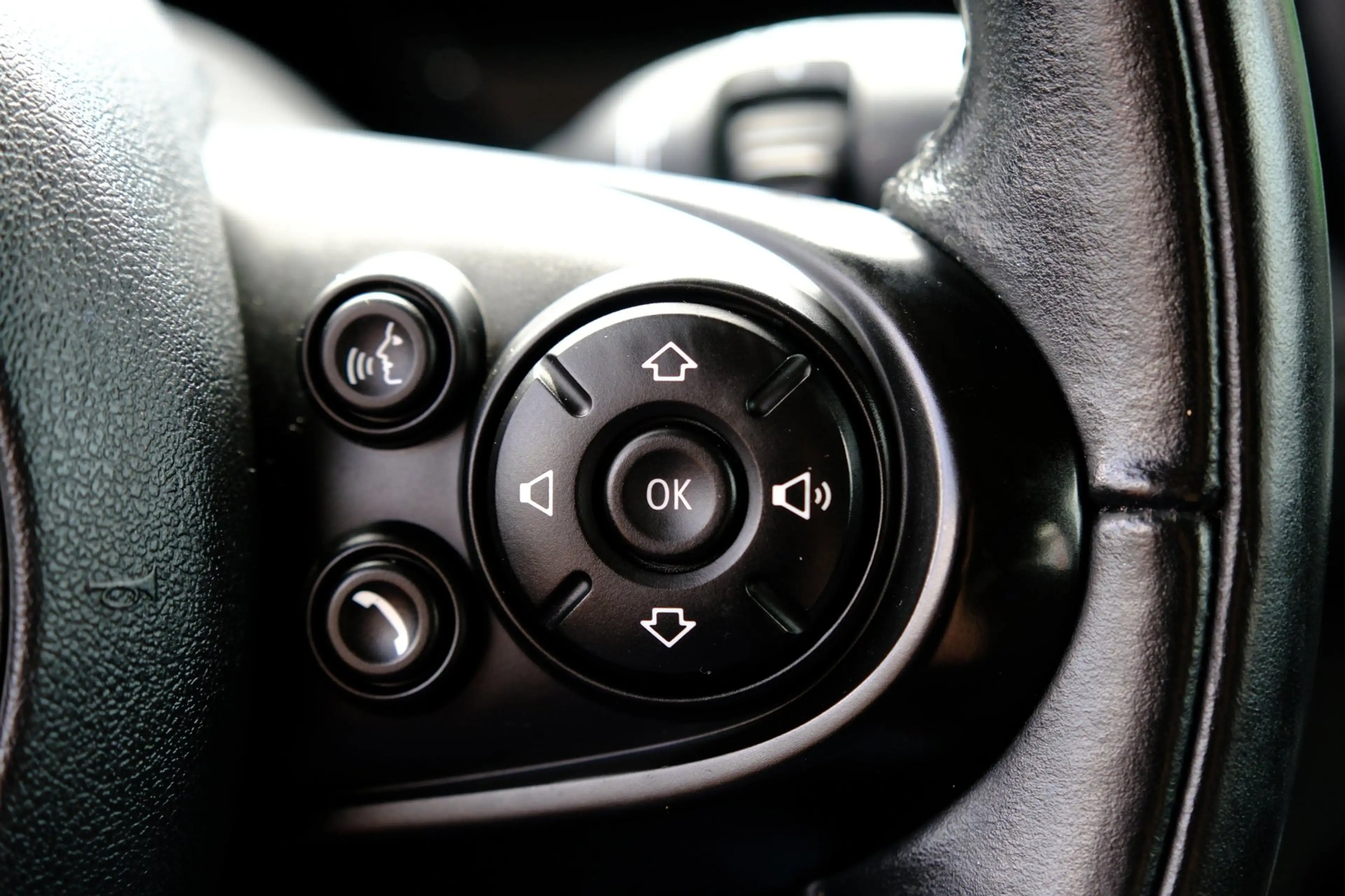 MINI One Clubman 1.5 Chili Clima|LMV — photo 23