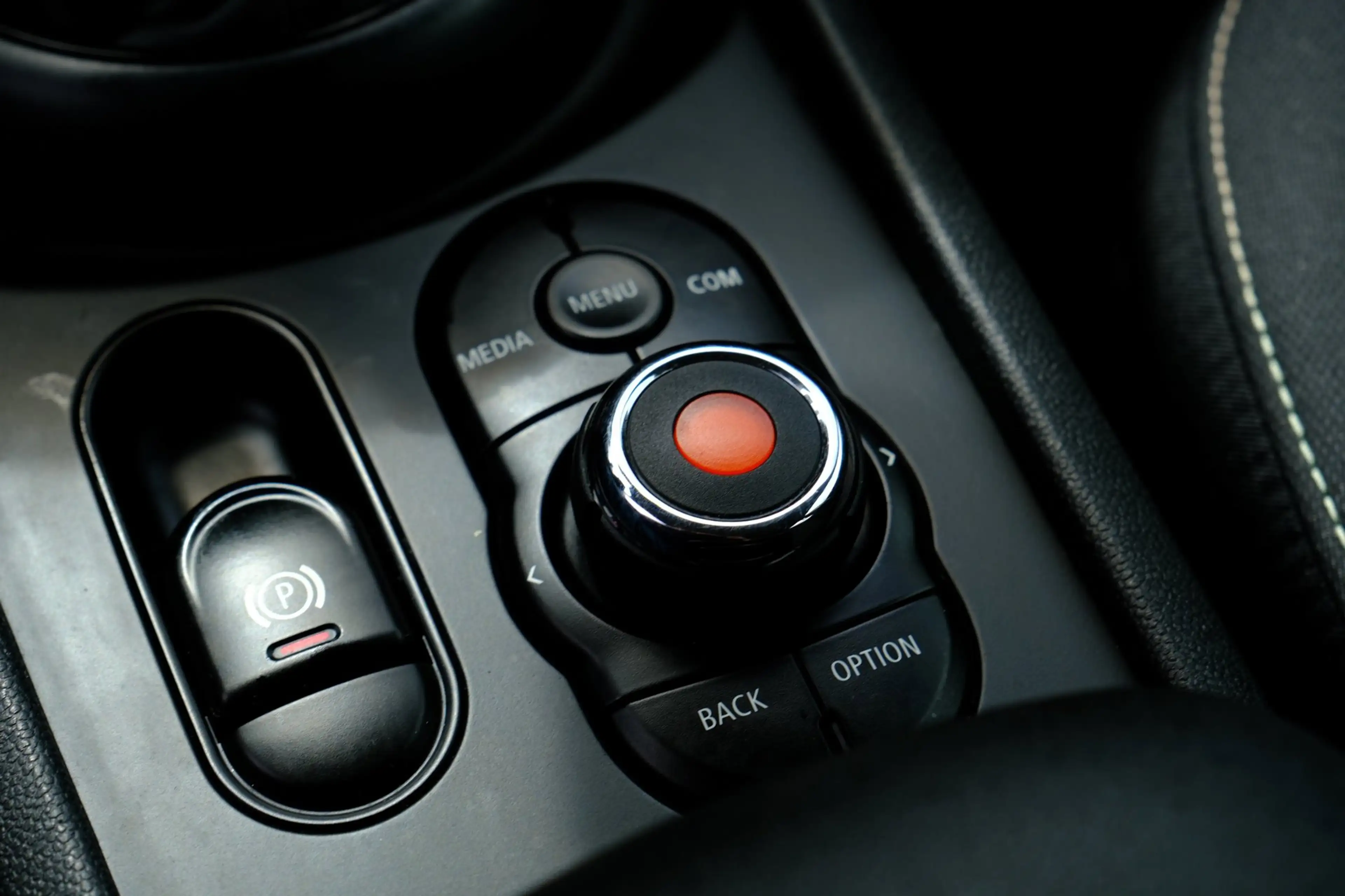MINI One Clubman 1.5 Chili Clima|LMV — photo 21