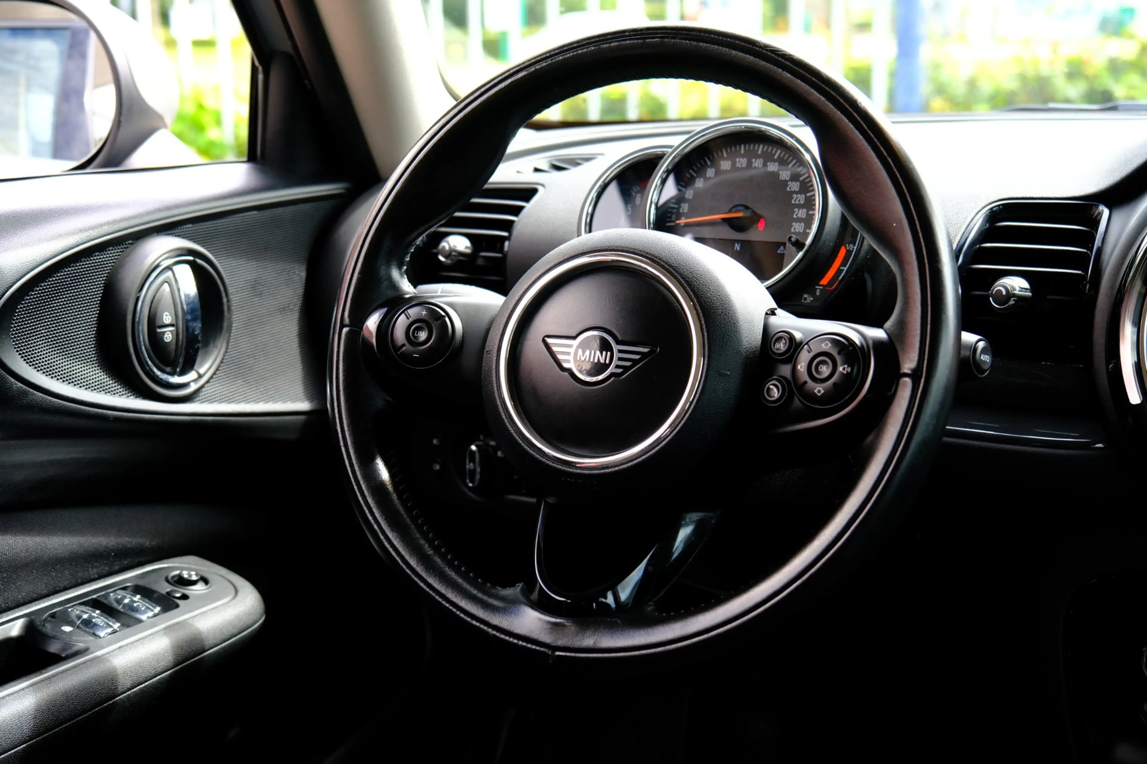 MINI One Clubman 1.5 Chili Clima|LMV — photo 6