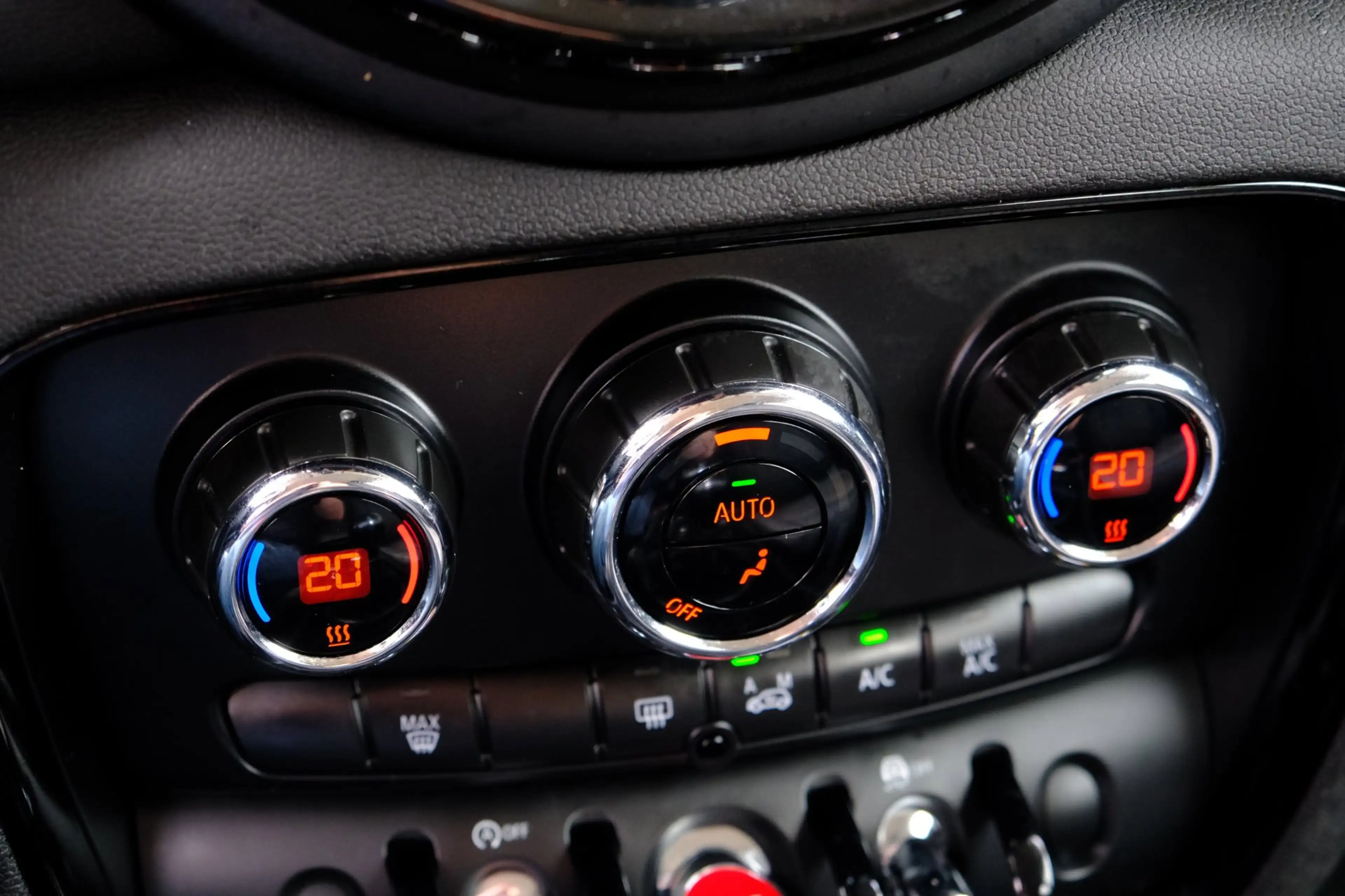 MINI One Clubman 1.5 Chili Clima|LMV — photo 13