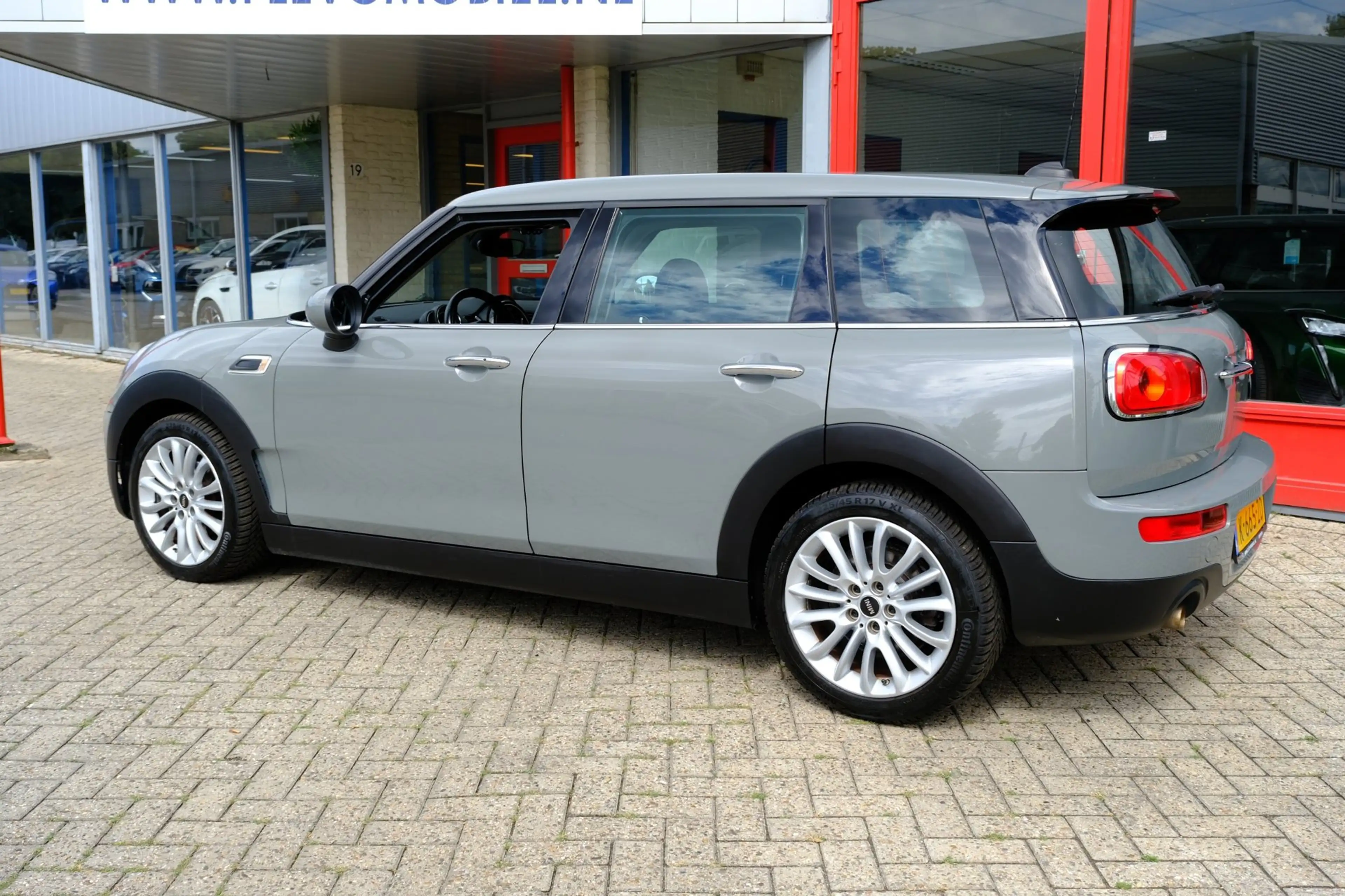 MINI One Clubman 1.5 Chili Clima|LMV — photo 28