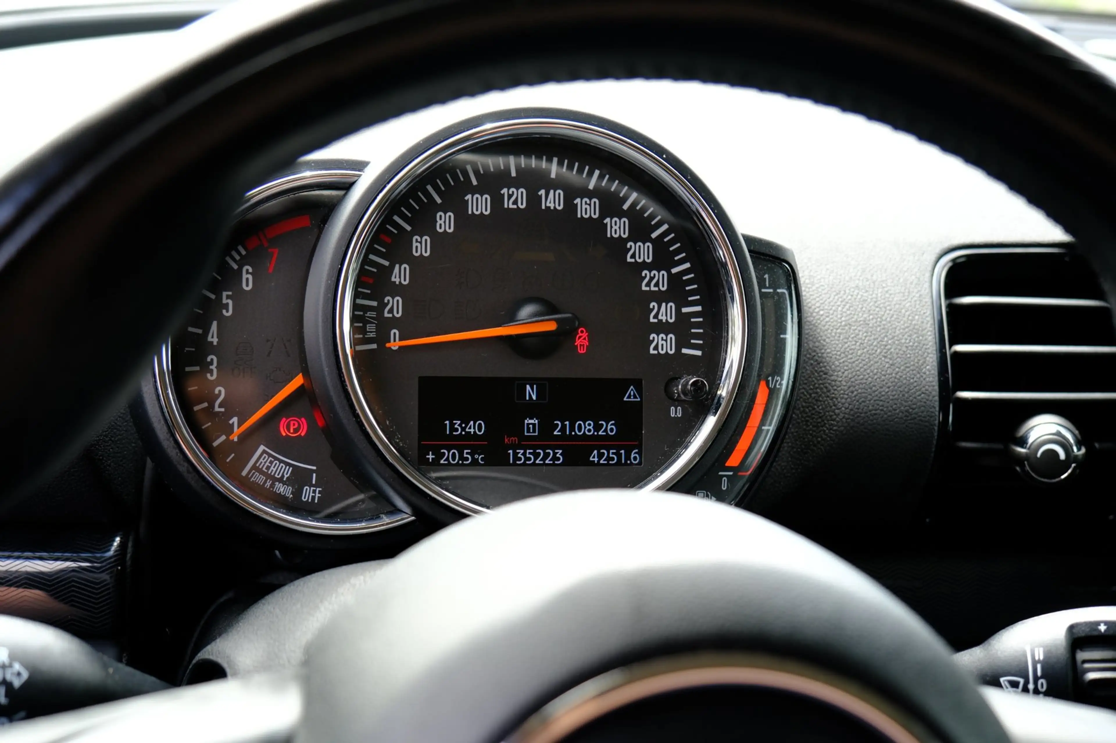 MINI One Clubman 1.5 Chili Clima|LMV — photo 12