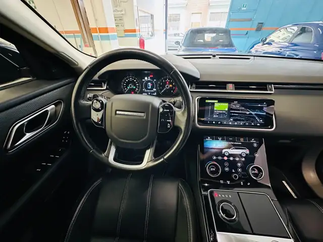 Land Rover Range Rover Velar view 13