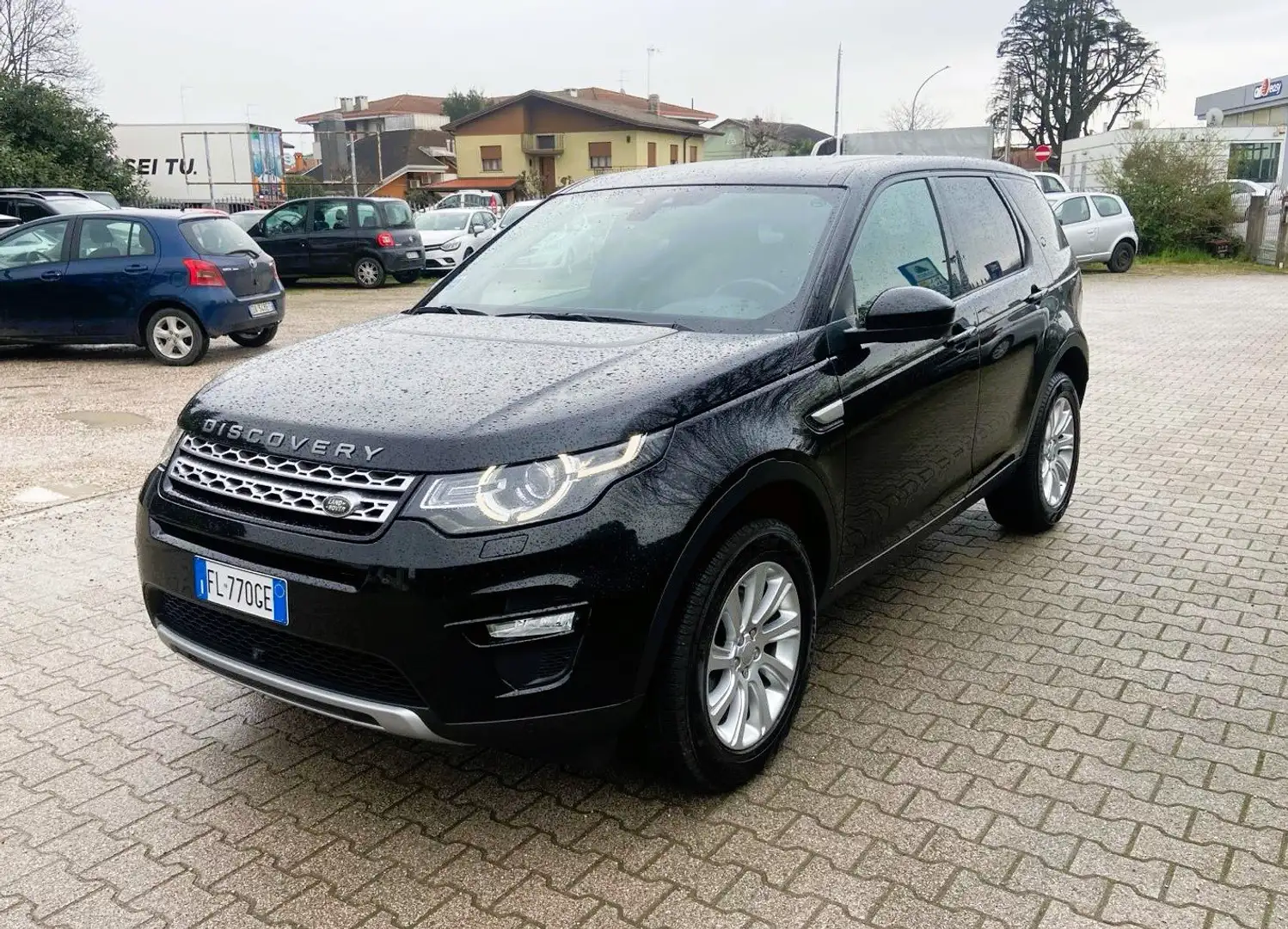 Land Rover Discovery Sport Discovery Sport 2.0 td4 HSE awd Schwarz - 2