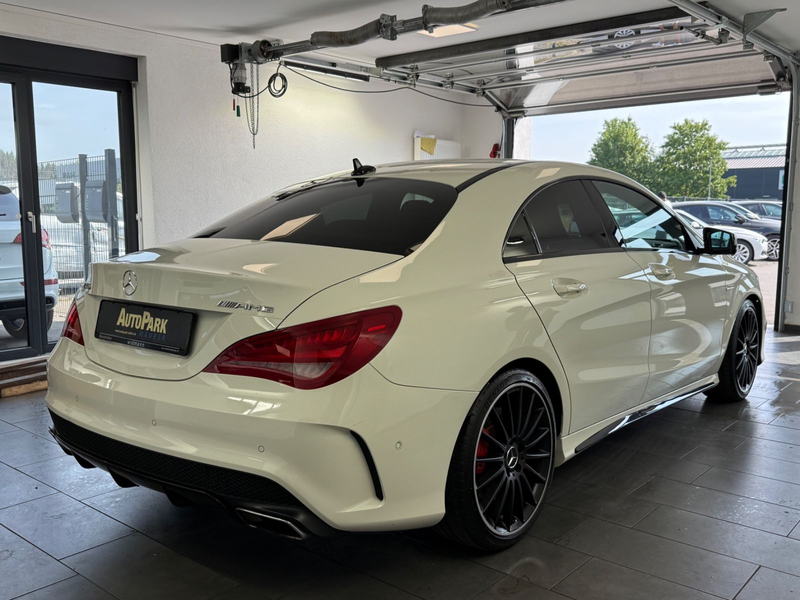 Mercedes-Benz CLA 45 AMG 4Matic — photo 9