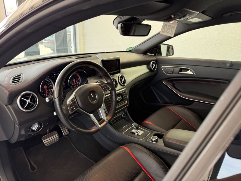 Mercedes-Benz CLA 45 AMG 4Matic — photo 13