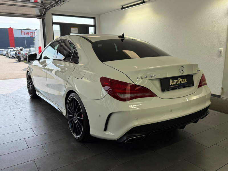 Mercedes-Benz CLA 45 AMG 4Matic — photo 12