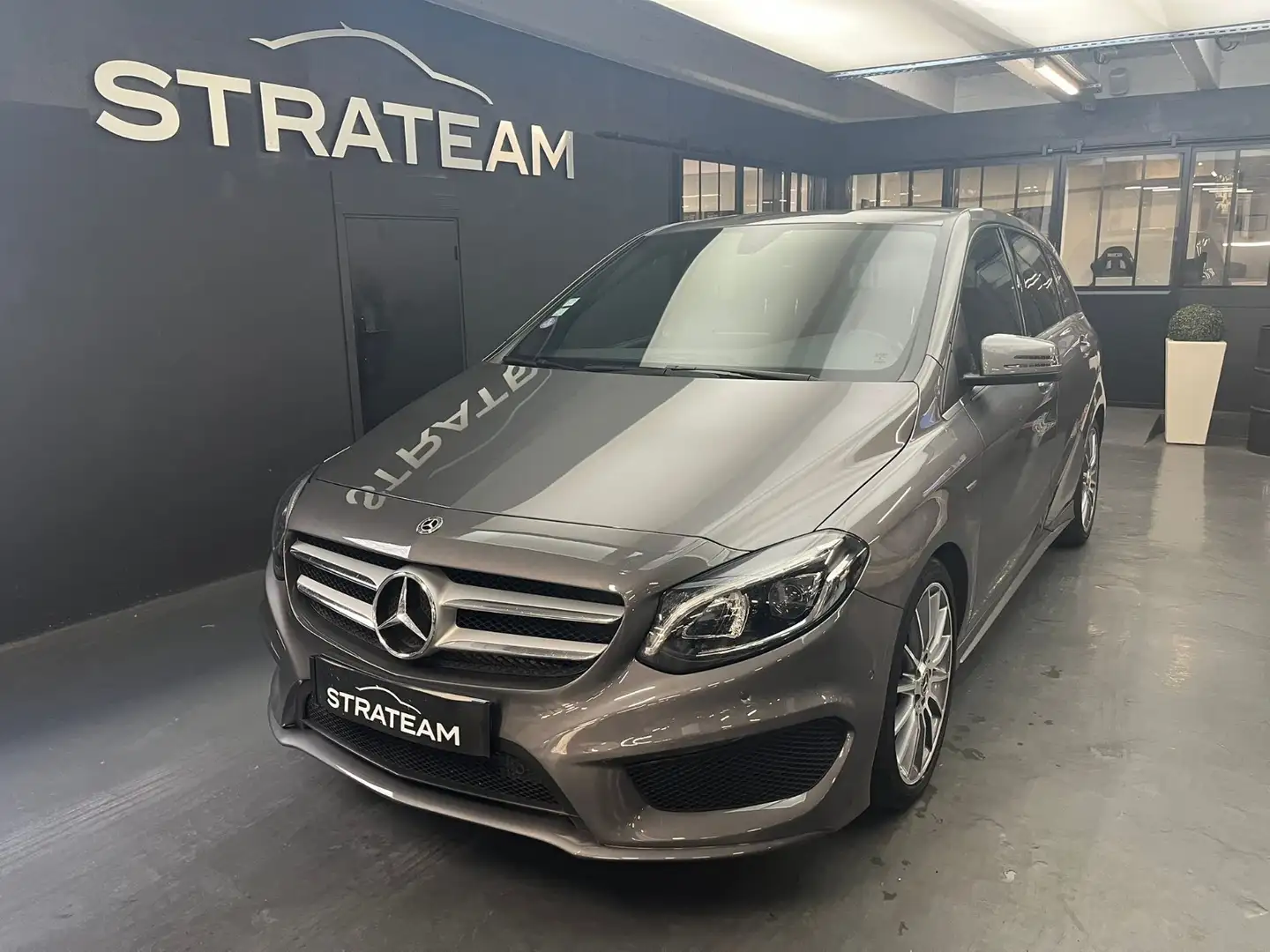 Mercedes-Benz CL B 180 EDITION 7G-DCT Gri - 1
