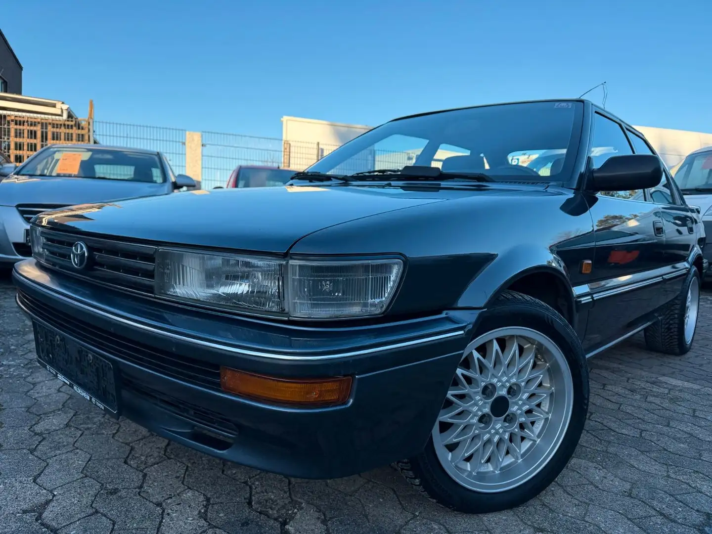 Toyota Corolla 1,6  77kw H-Kennzeichen.Tüv:01/27 Grau - 1