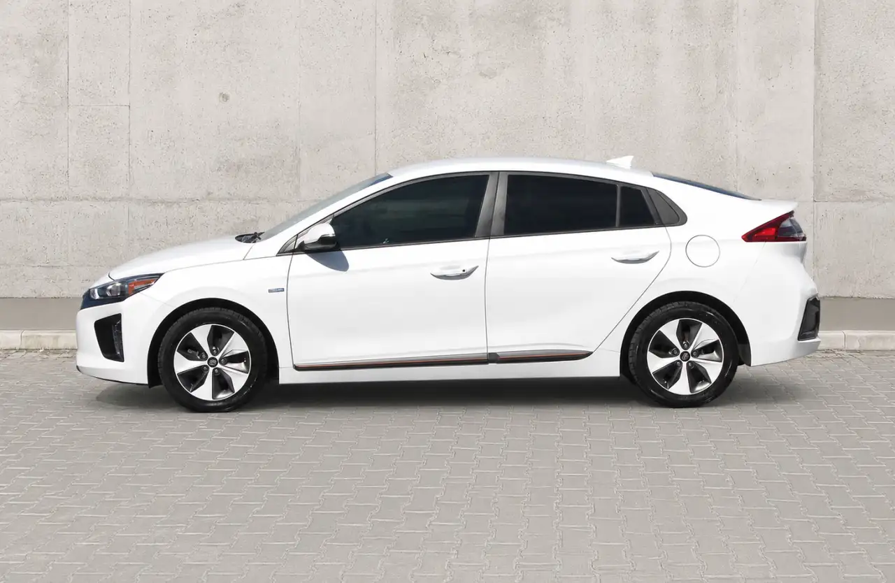 Hyundai IONIQ снимка Hyundai IONIQ