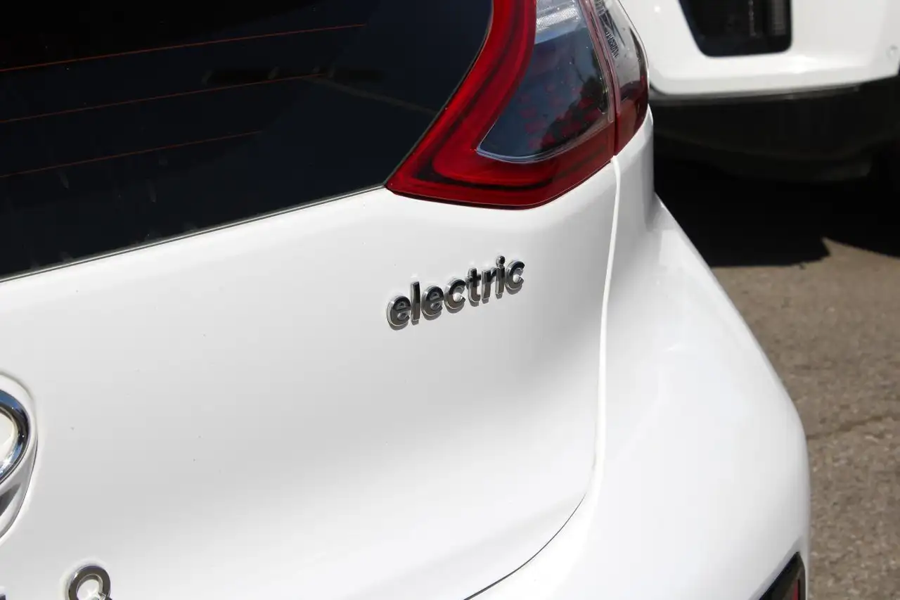 Hyundai IONIQ снимка Hyundai IONIQ