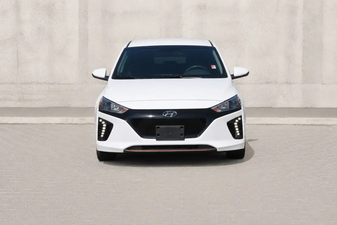 Hyundai IONIQ снимка Hyundai IONIQ