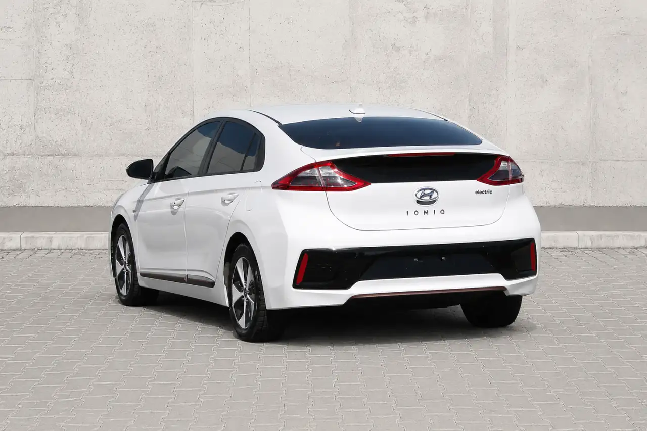 Hyundai IONIQ снимка Hyundai IONIQ