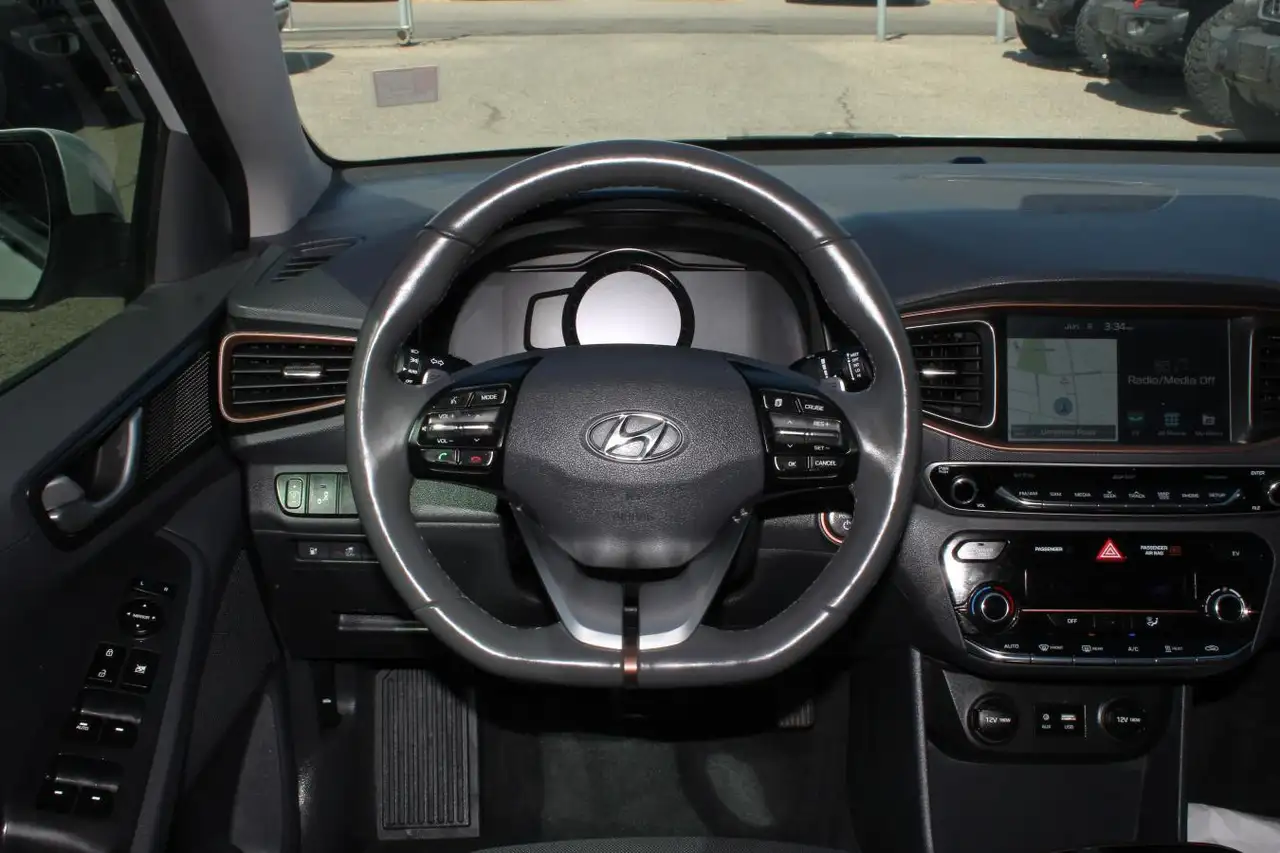 Hyundai IONIQ снимка Hyundai IONIQ