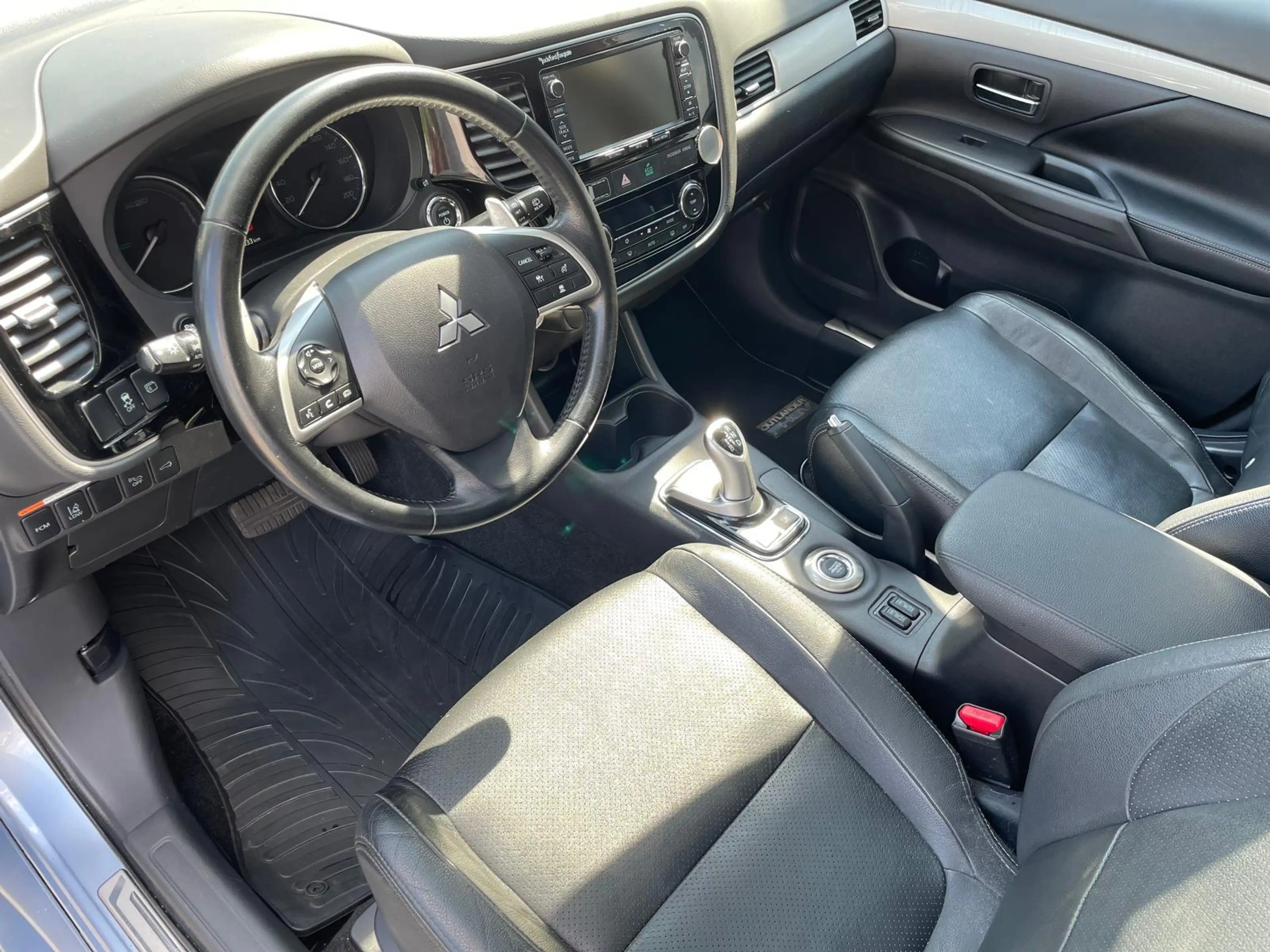 Mitsubishi Outlander 2.0 PHEV Instyle+ mooie staat|lage km stand| — photo 10