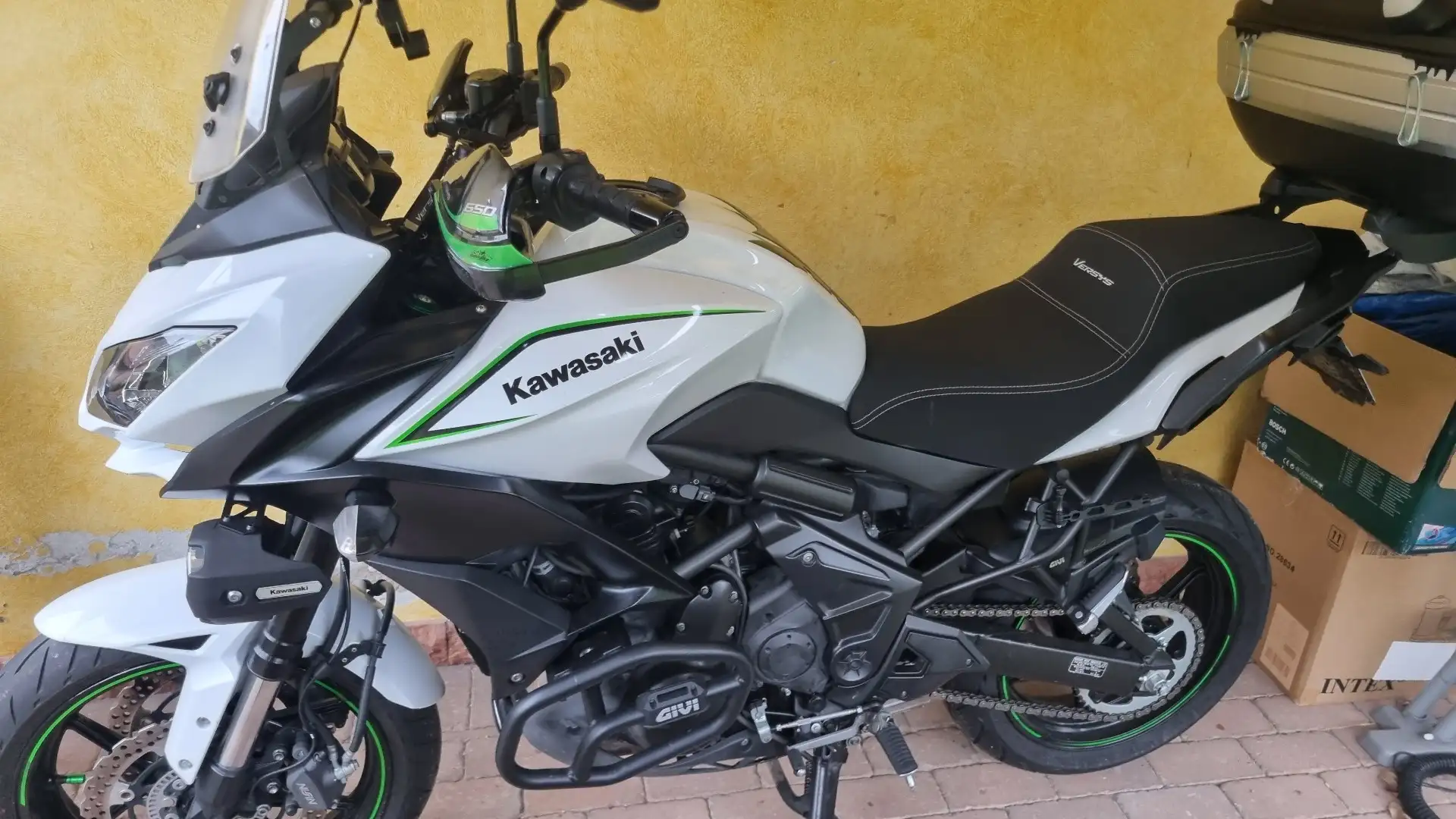 Kawasaki Versys 650 Tourer Plus Alb - 2