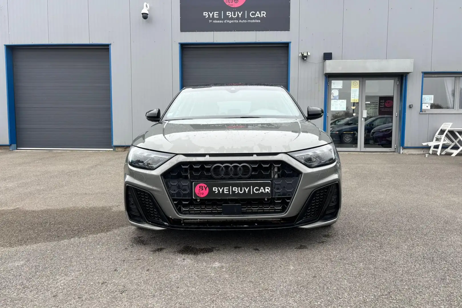 Audi A1 Sportback 2.0 40 TFSI  200 ch  BVA S-Tronic S line EDITION ONE GTIE 12 MOIS Grau - 2