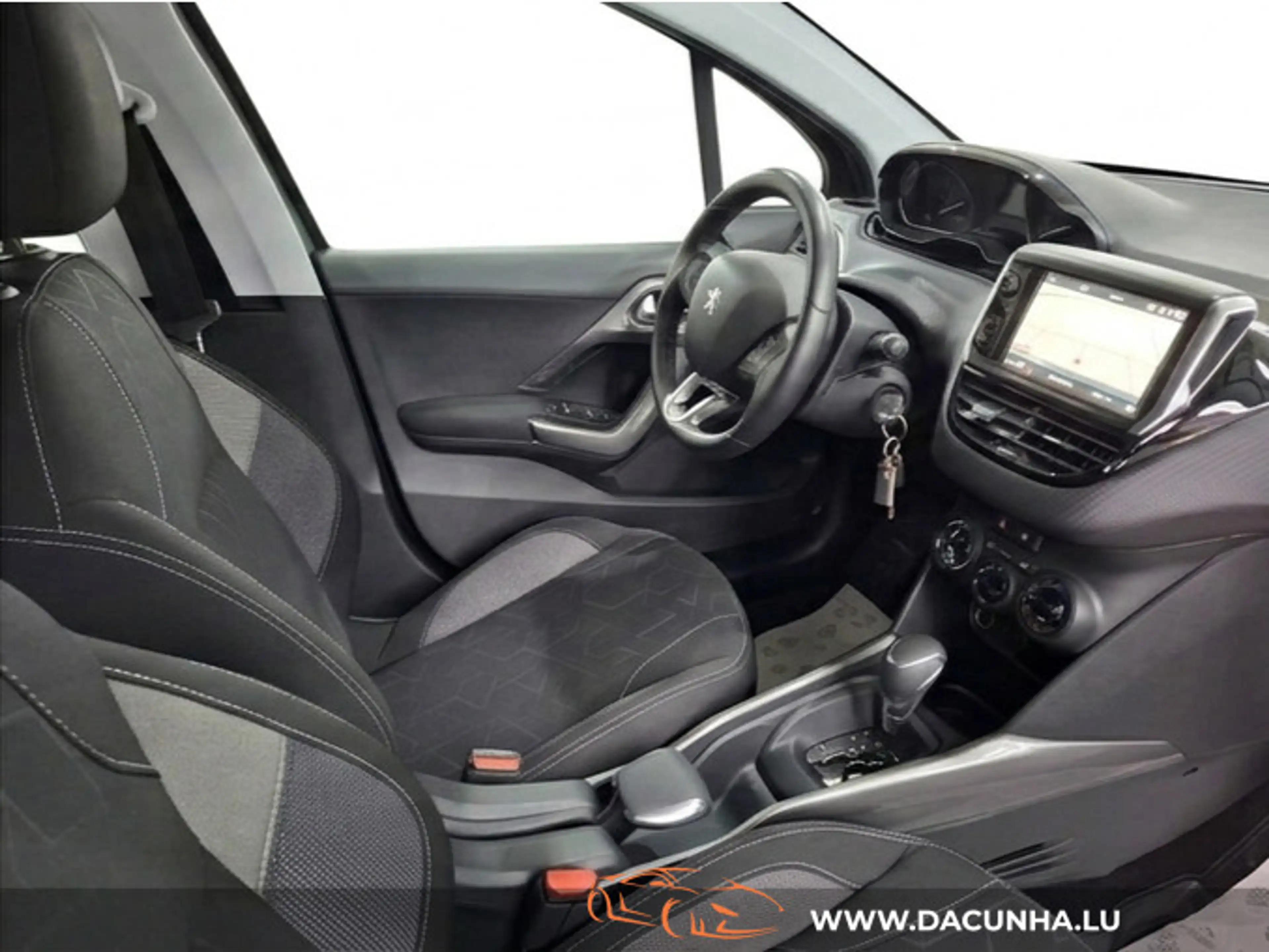 Peugeot 2008 B.AUTO, 110CV, NAVI,CARPLAY,BLUETOOTH, — photo 2