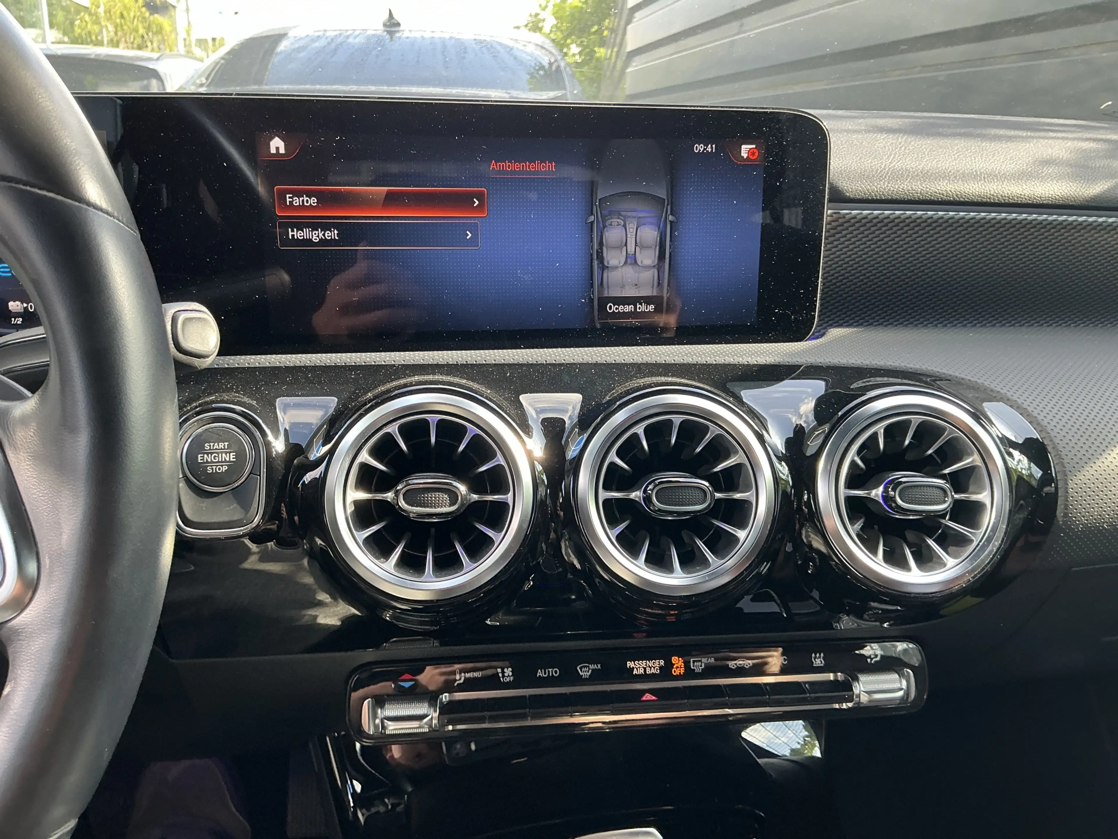 Mercedes-Benz A 250 e Advanced Teil-Leder R.Cam Navi LED SHZ — photo 9
