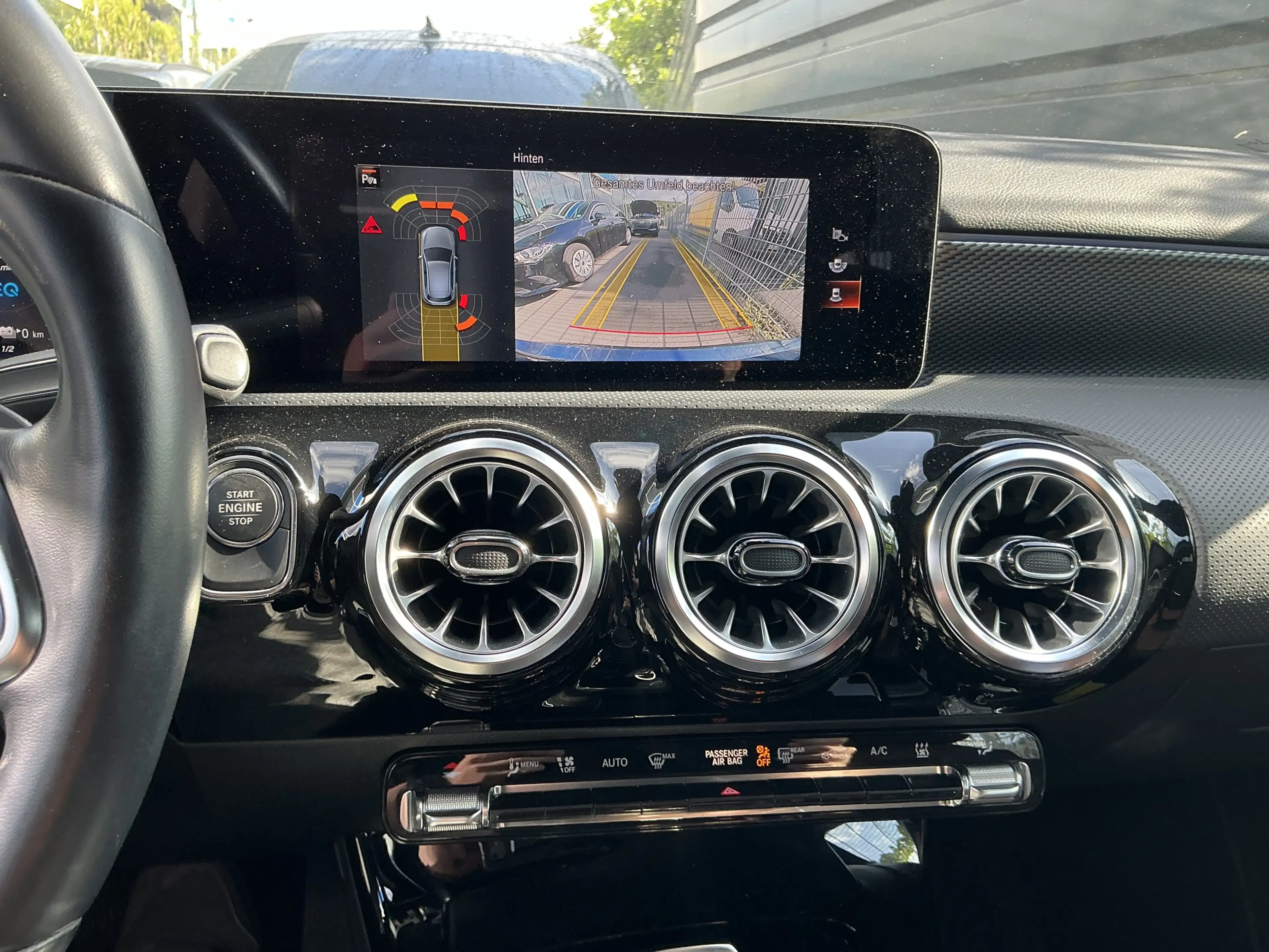 Mercedes-Benz A 250 e Advanced Teil-Leder R.Cam Navi LED SHZ — photo 8