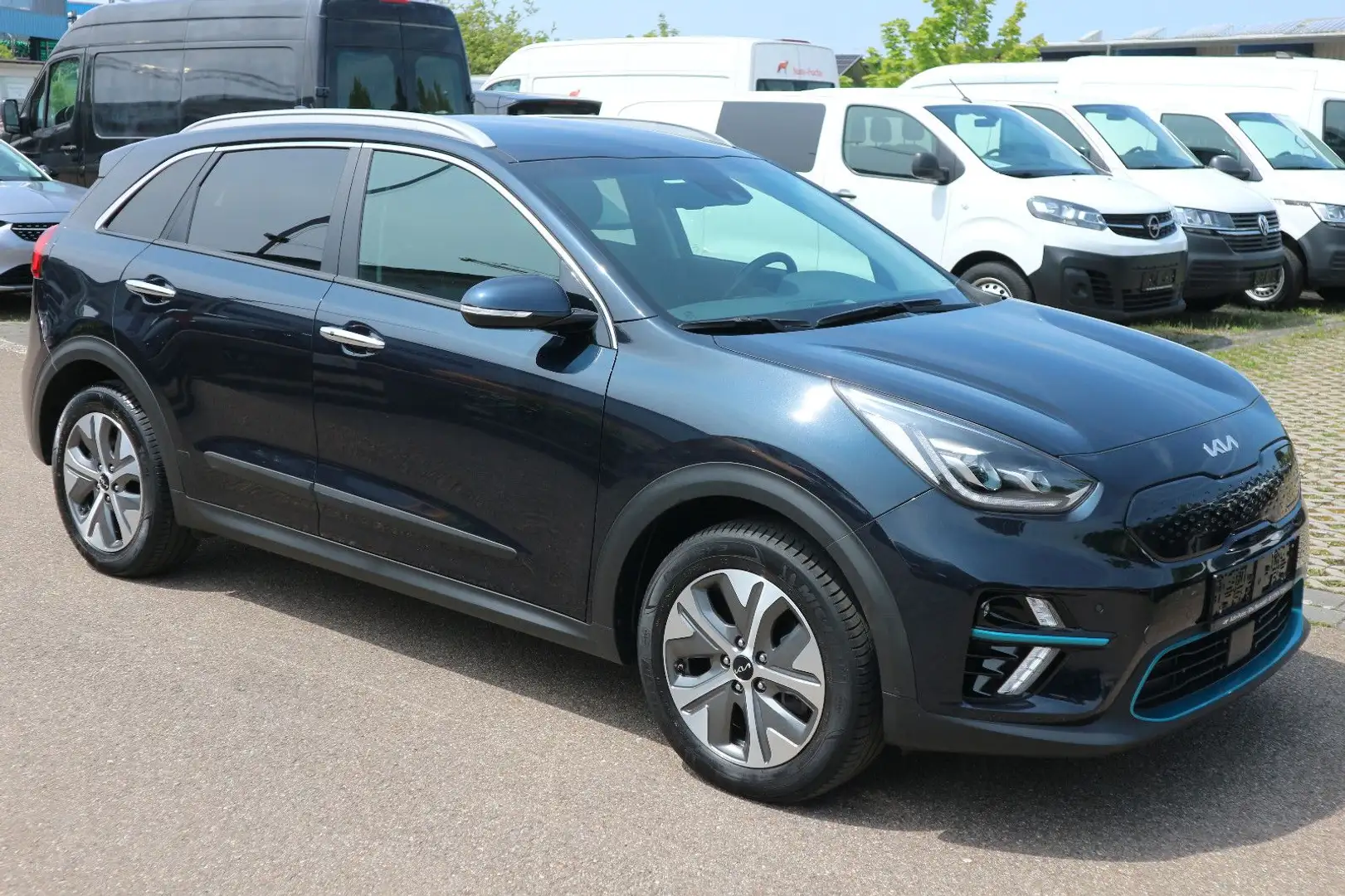 Kia Niro e-Niro Spirit 64kWh 150kW Teilleder Kamera CCS Azul - 2