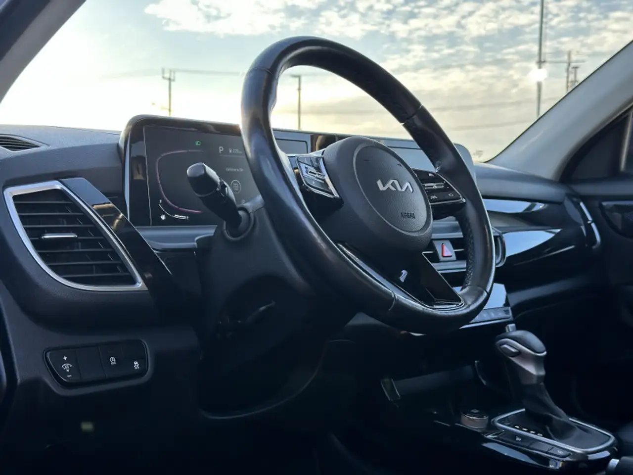 Kia Seltos снимка Kia Seltos
