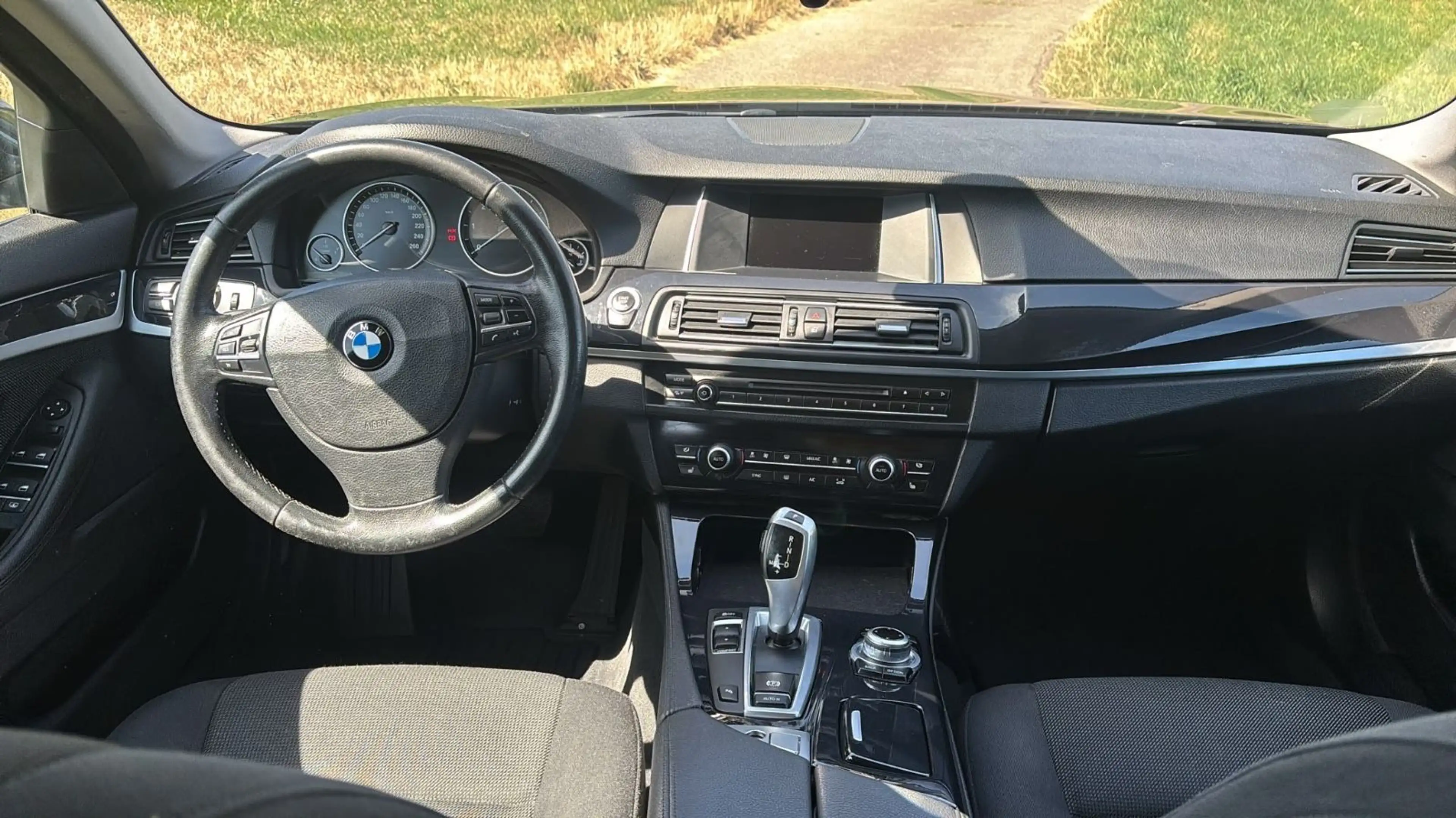 BMW 535 5er Limousine 535d 313ps — photo 11