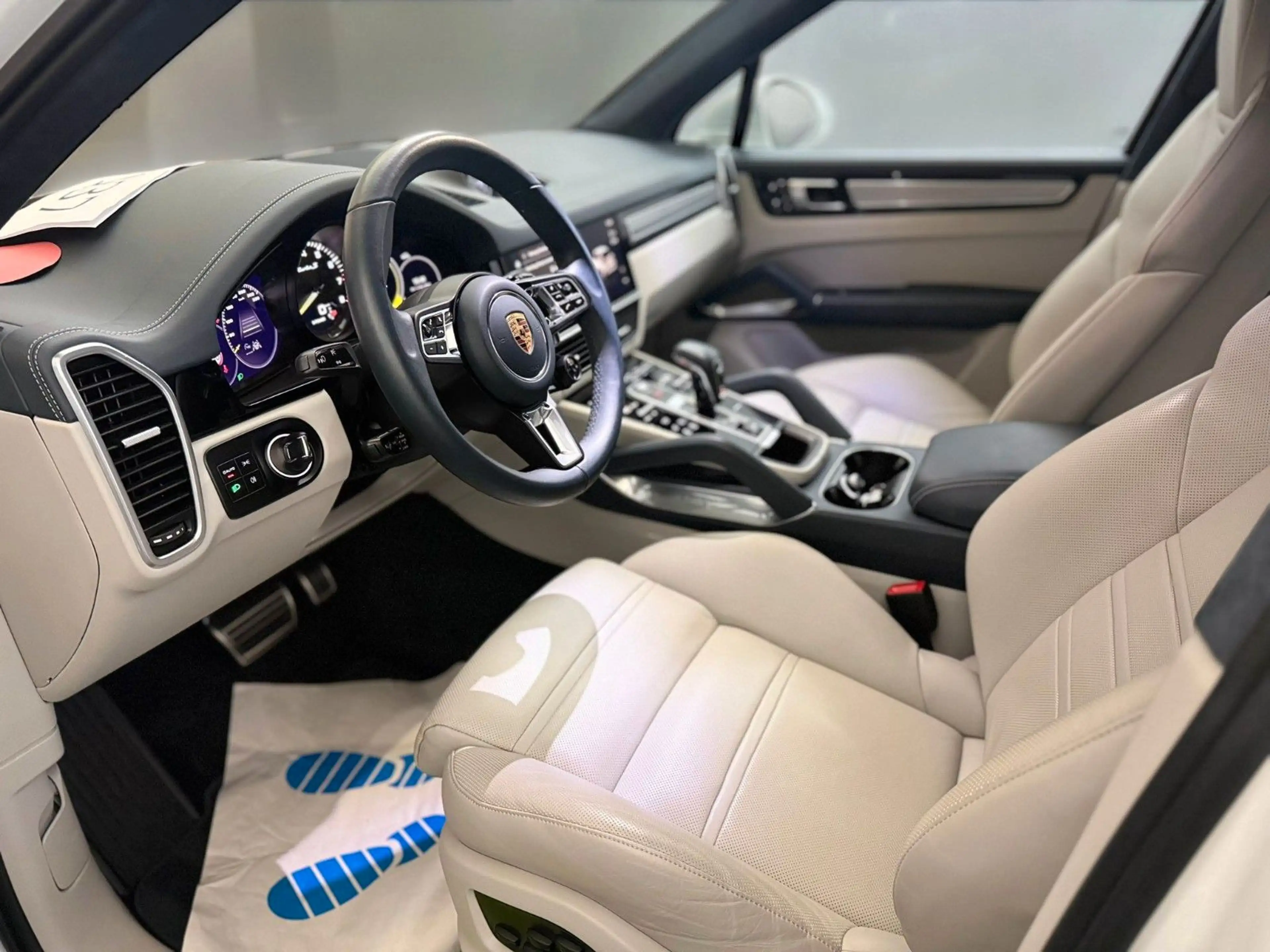 Porsche Cayenne Turbo S E-Hybrid*INNO*NACHTSICHT*SITZKLI — photo 12