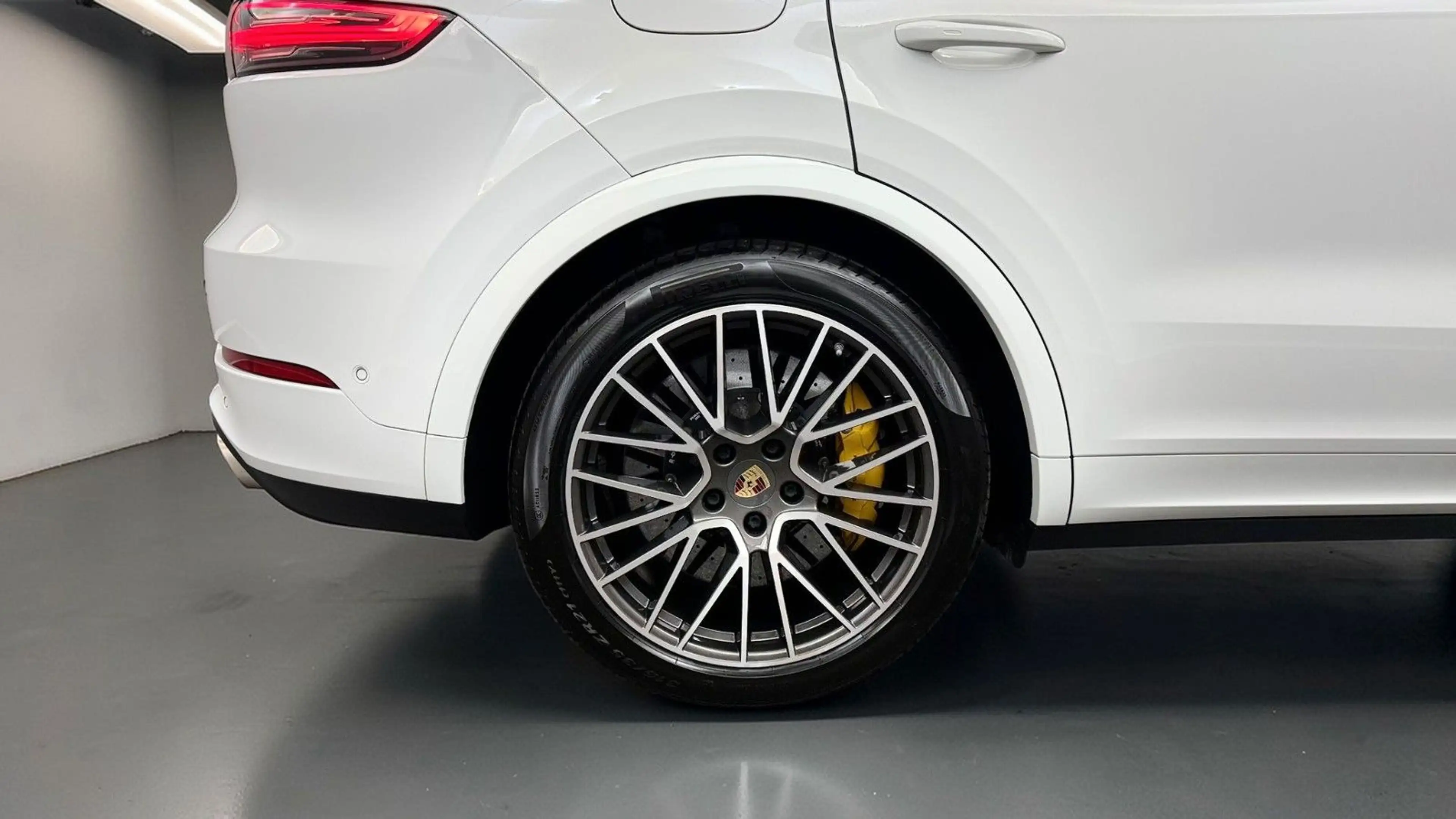 Porsche Cayenne Turbo S E-Hybrid*INNO*NACHTSICHT*SITZKLI — photo 8