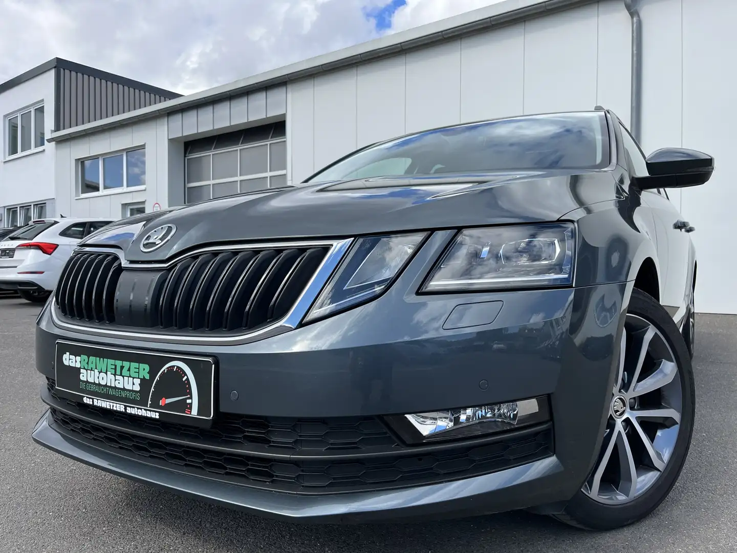 Skoda Octavia Combi 2.0 TDI DSG Tour 104€ m. 20% Anzahlung Vir Grau - 1