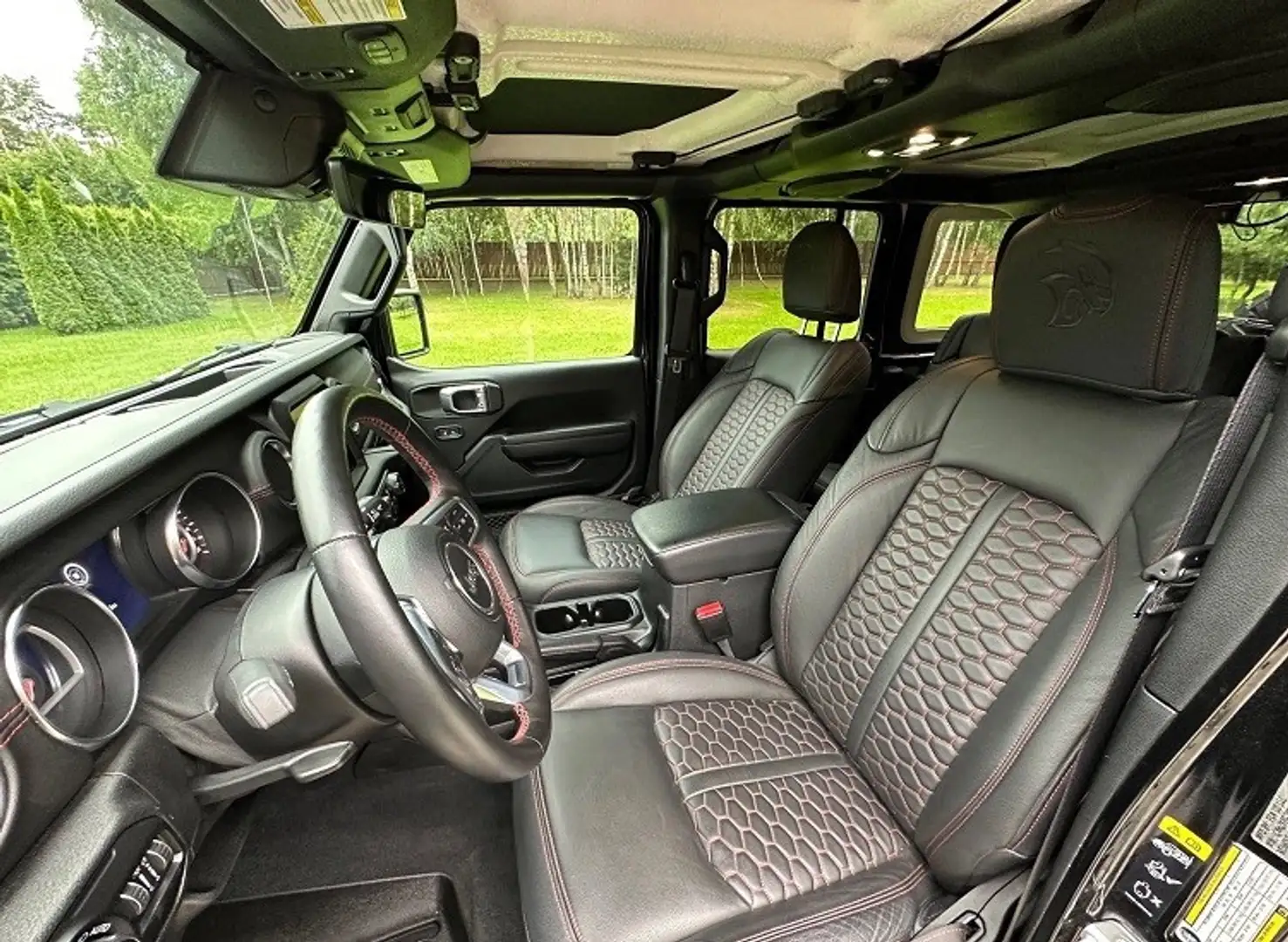 Jeep Wrangler - 2