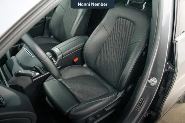 Mercedes-Benz Gla view 14