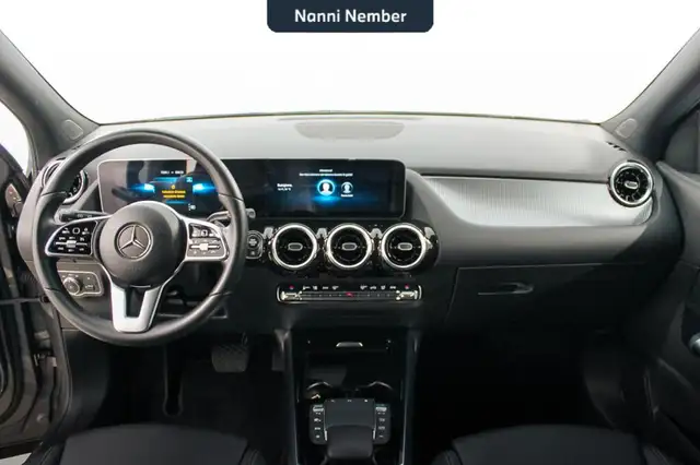 Mercedes-Benz Gla view 11